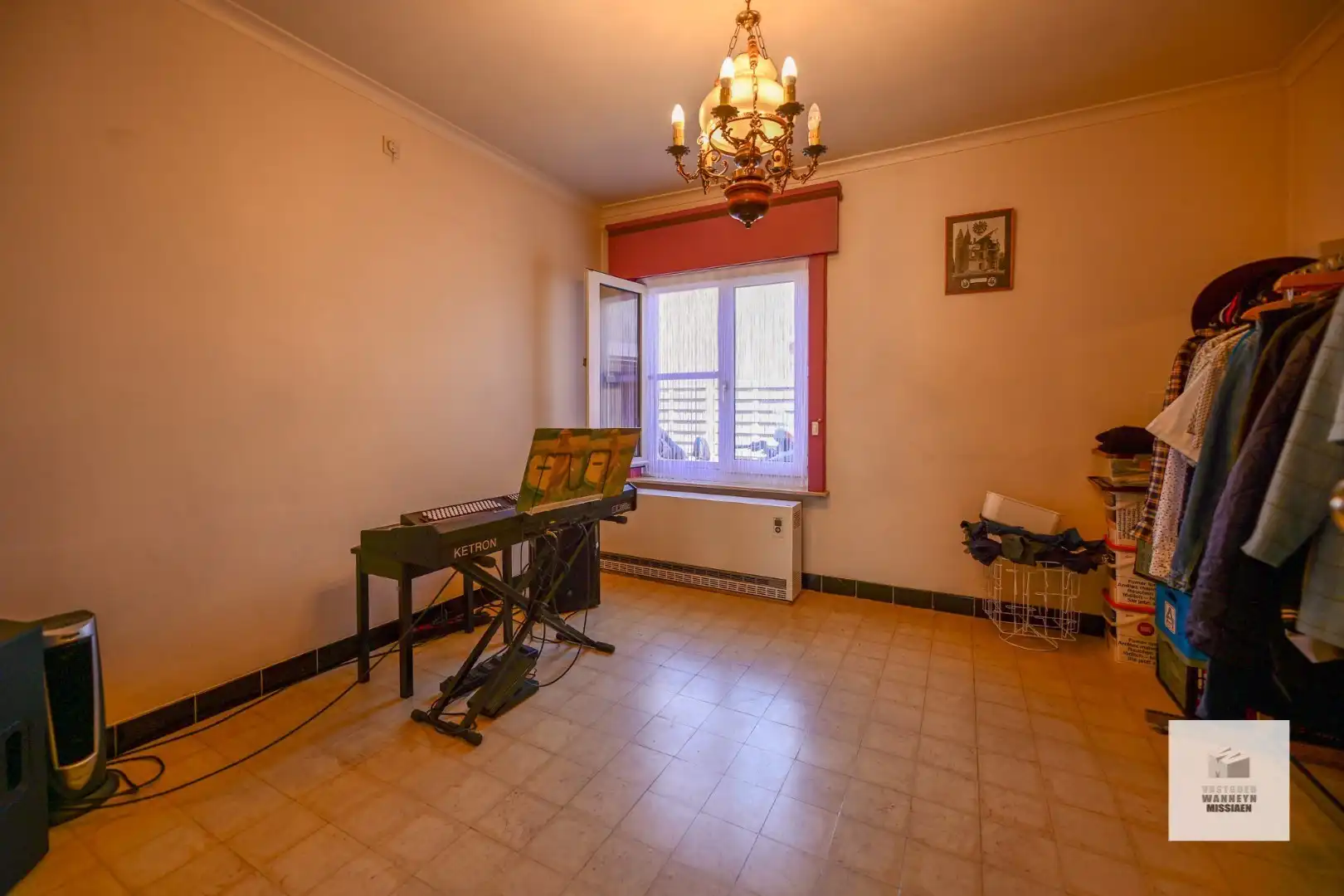 Ruime handelswoning met voormalige kapperszaak op 781m2 te Wildenburg foto 19