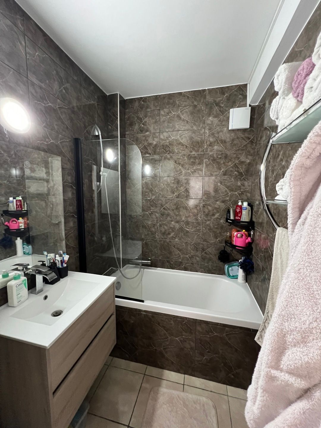 Zeer gunstig gelegen appartement foto 10