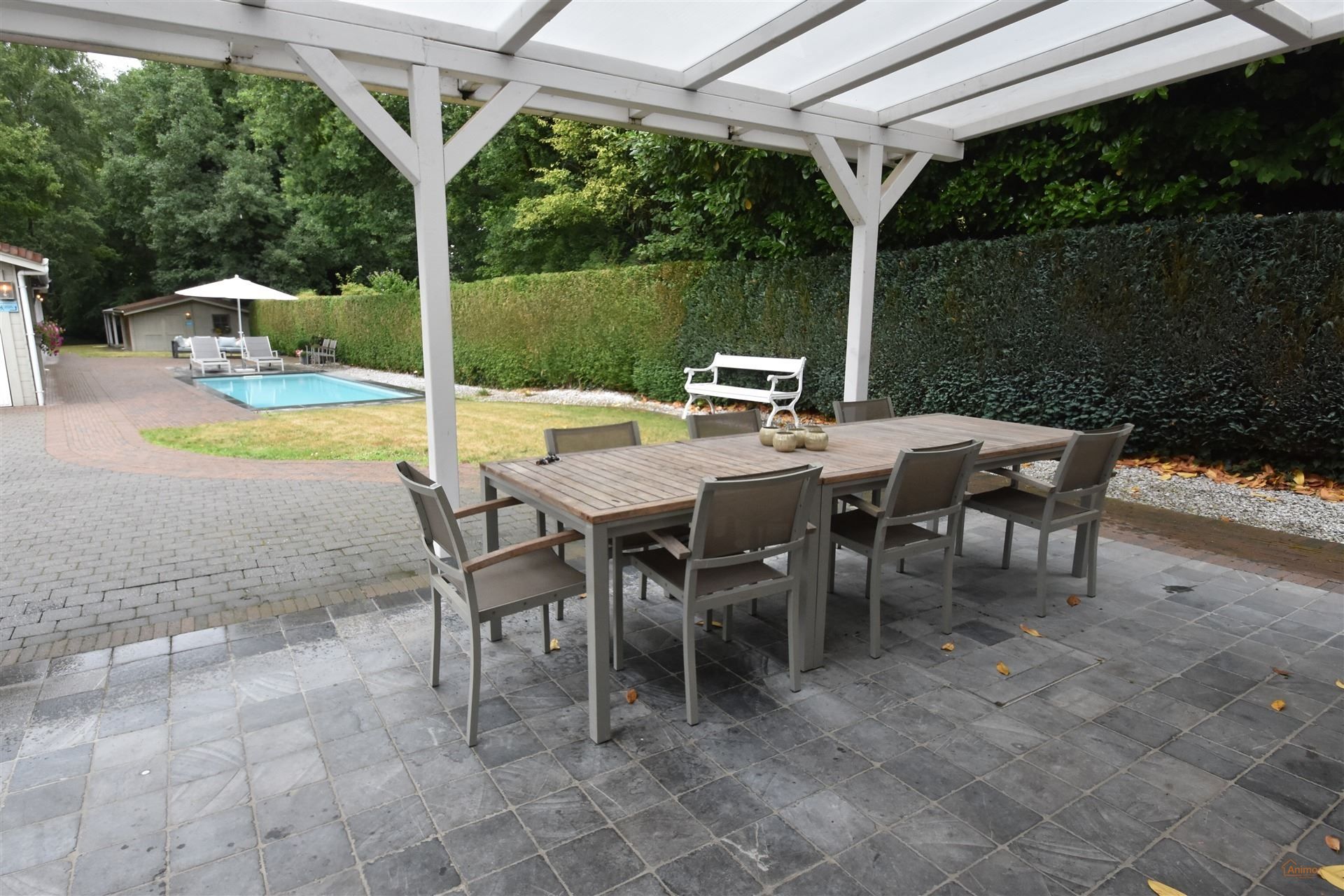 Gezinswoning met zwembad en praktijkruimte in Houthale foto 5