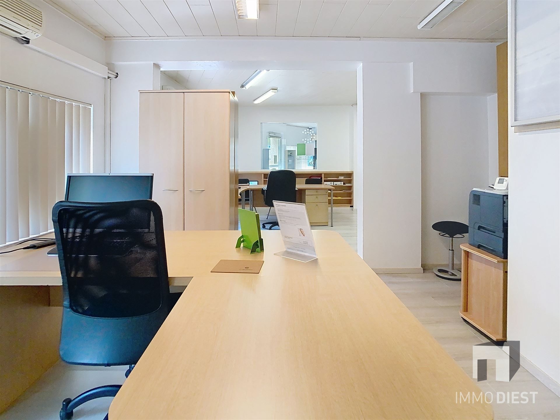 Gelijkvloers kantoorpand op strategische ligging  foto 19
