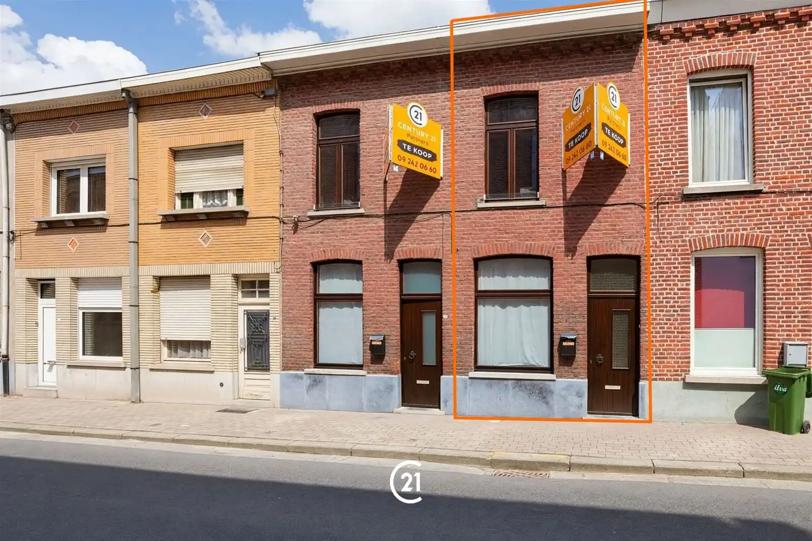 Hoofdfoto van de publicatie: Instapklare woning in het centrum van Zottegem!