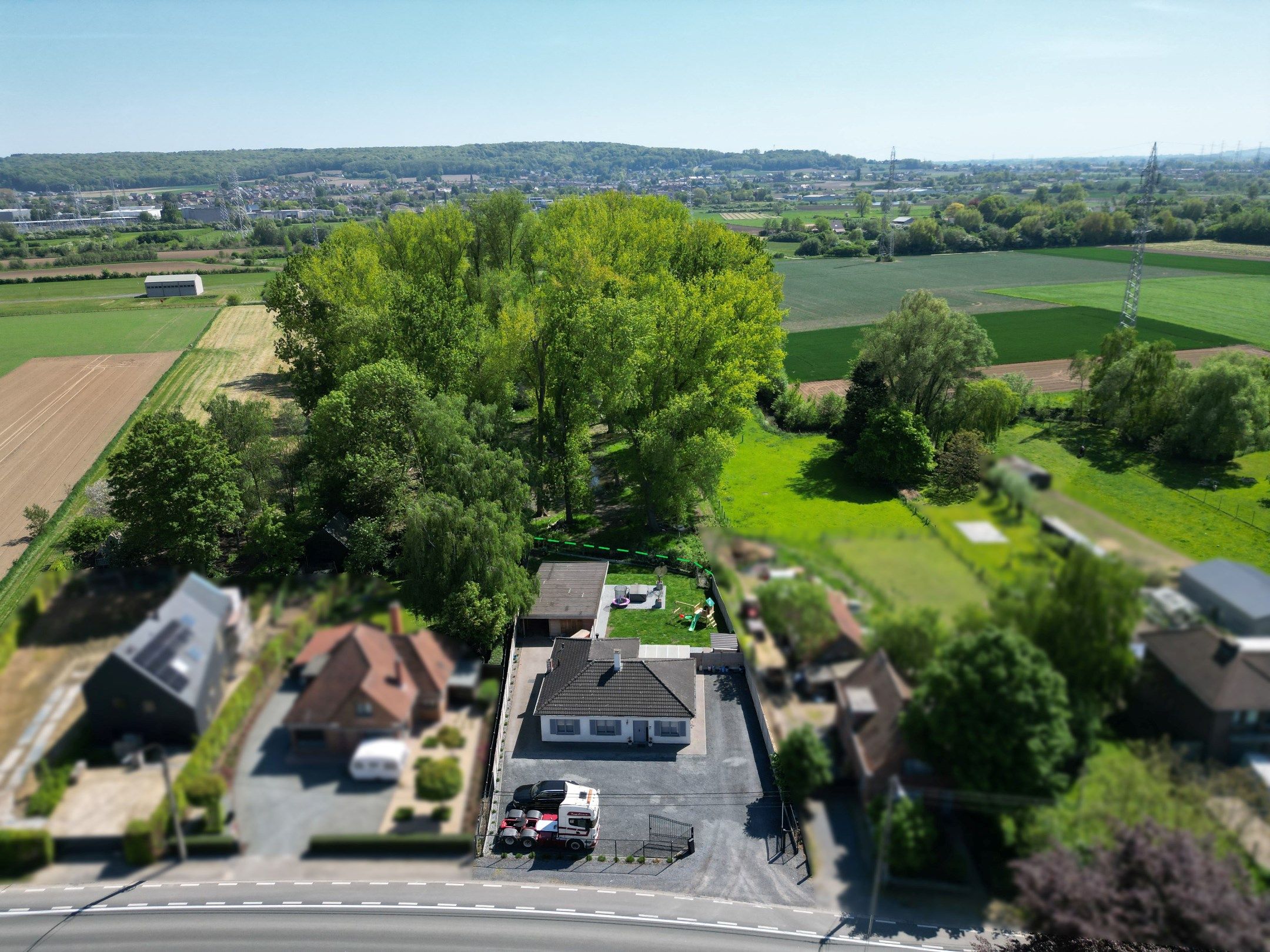 Hoofdfoto van de publicatie: ALLEENSTAANDE PAREL OP 1371M²