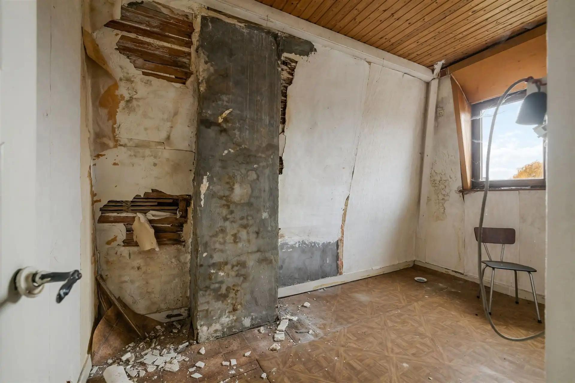 Te renoveren halfopen bebouwing in het centrum van Sint-Gillis-Waas foto 11