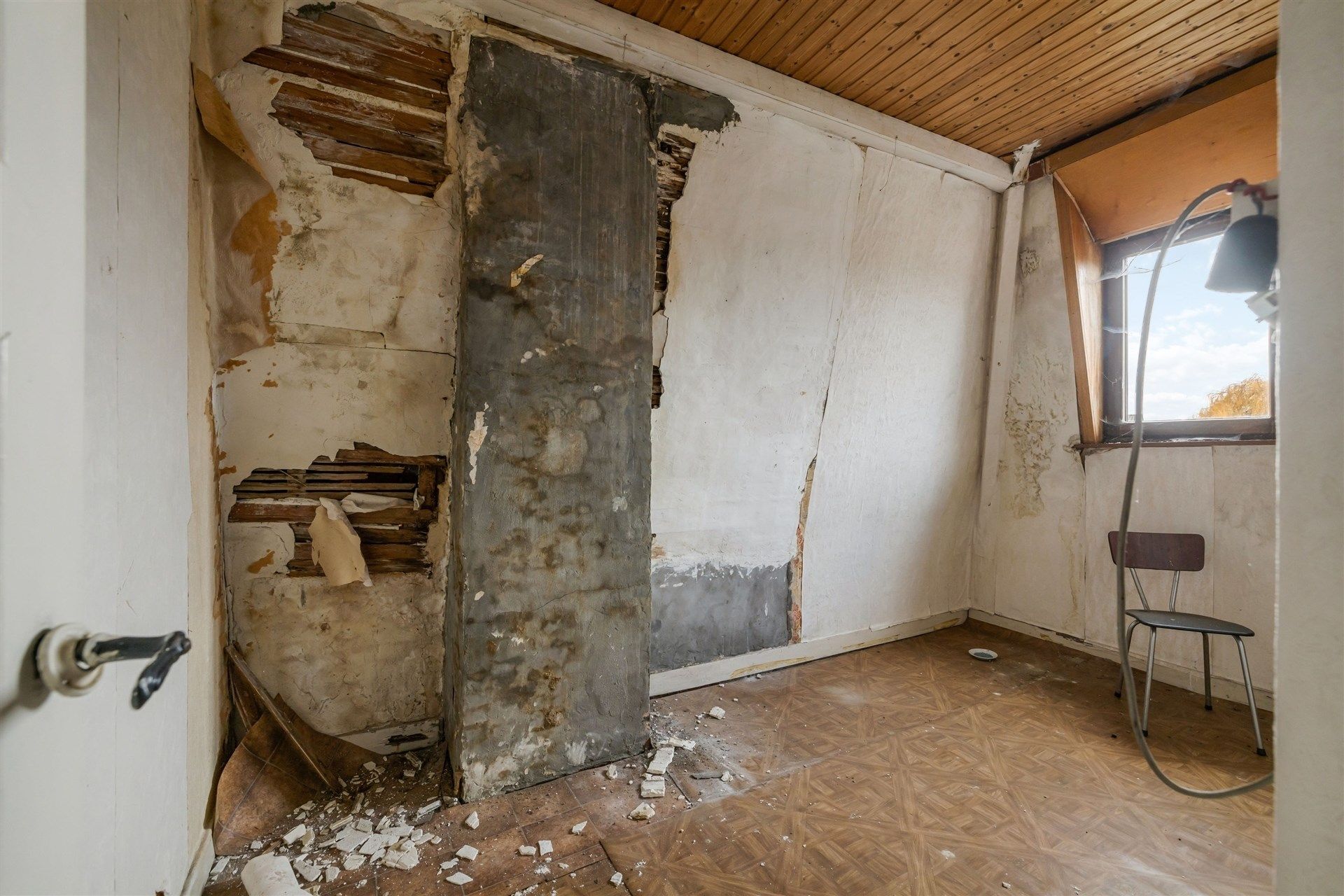 Te renoveren halfopen bebouwing in het centrum van Sint-Gillis-Waas foto 11