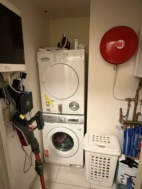 Ruim en toegankelijk 2-slaapkamerappartement met terras in Waregem foto 12