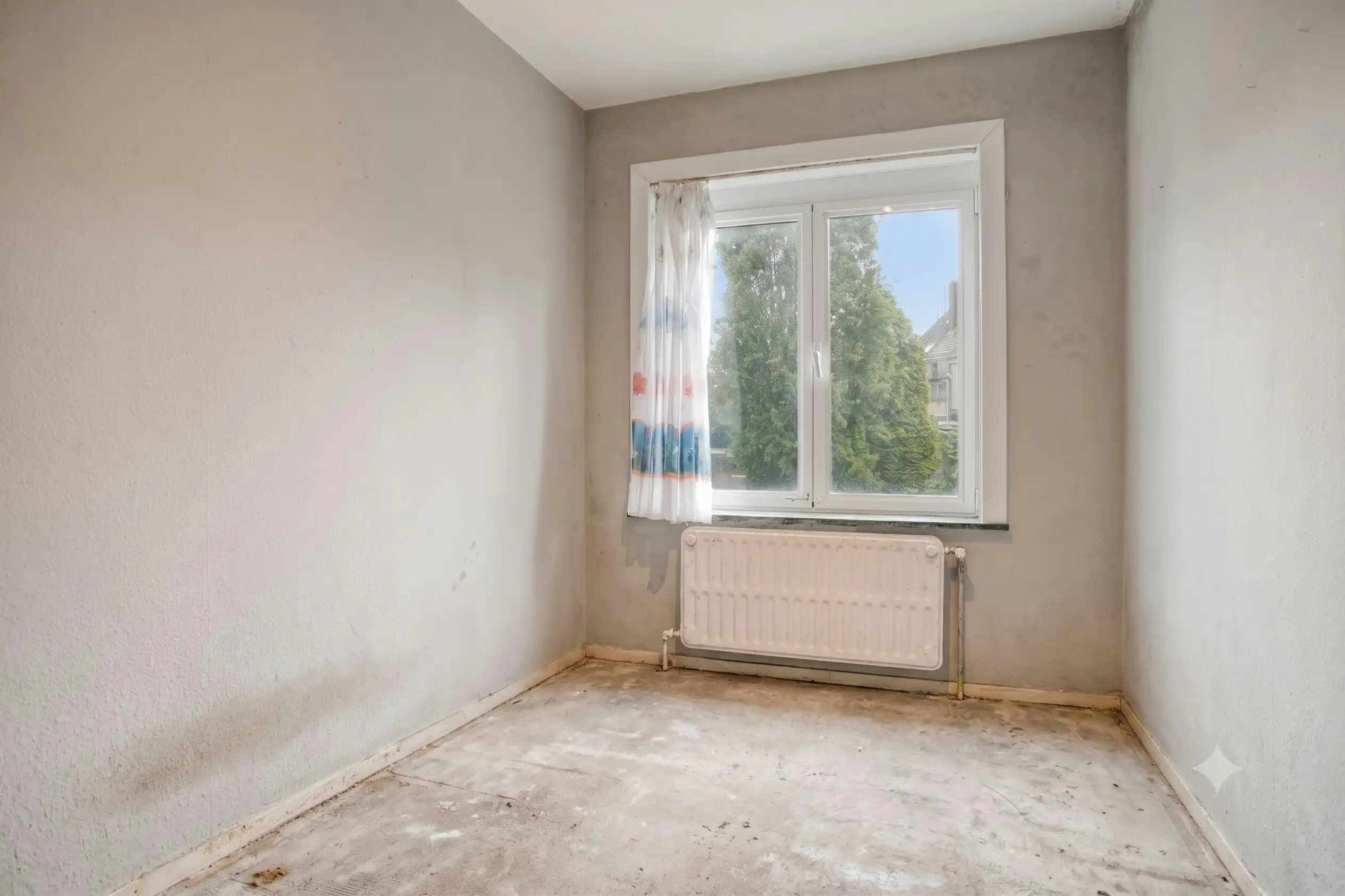 Te renoveren appartement met twee slaapkamers foto 8