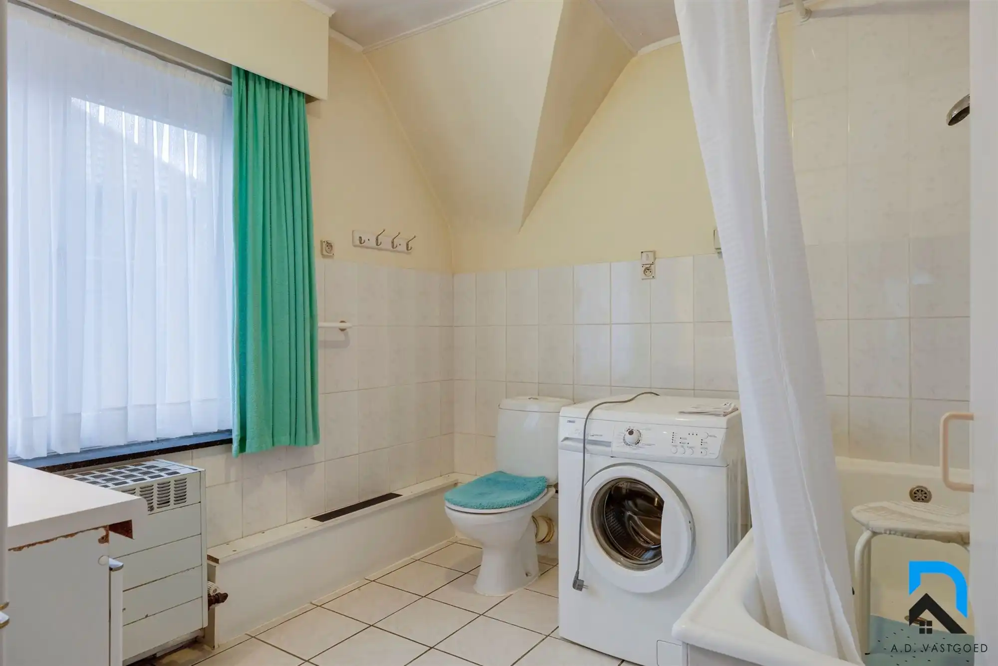 Mooie woning met grote tuin foto 16