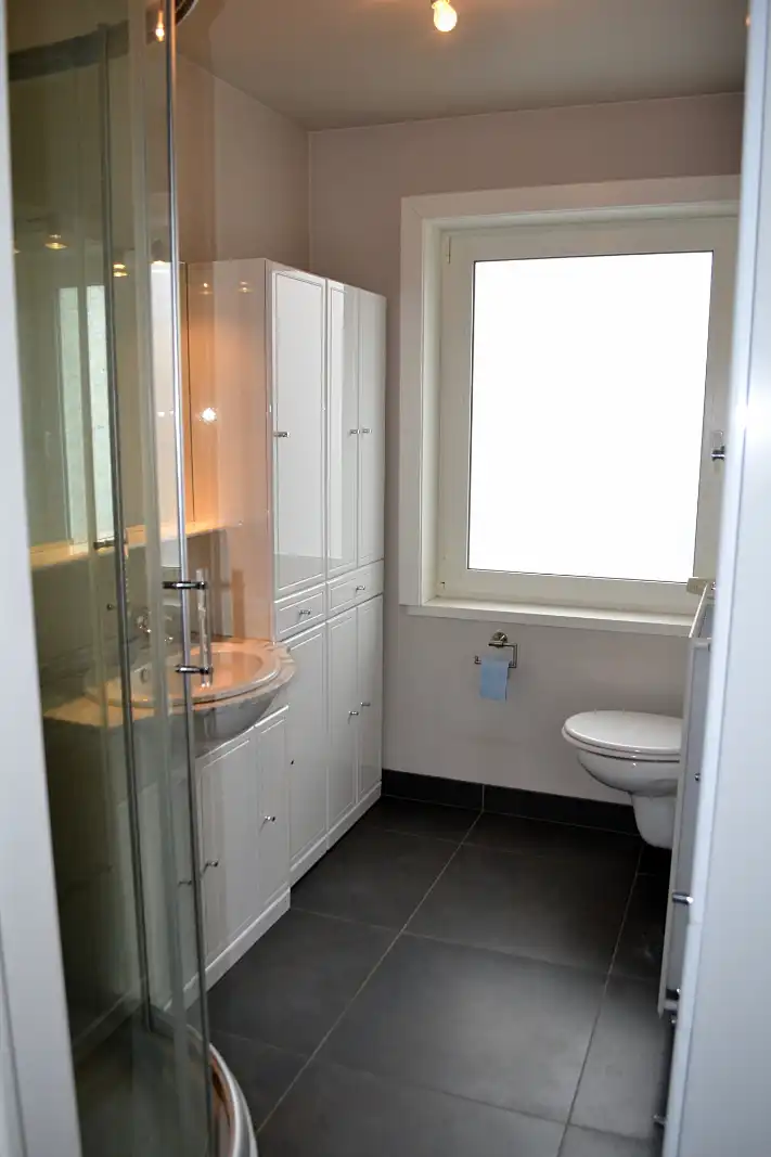 Ruime woning op uitstekende locatie foto 9
