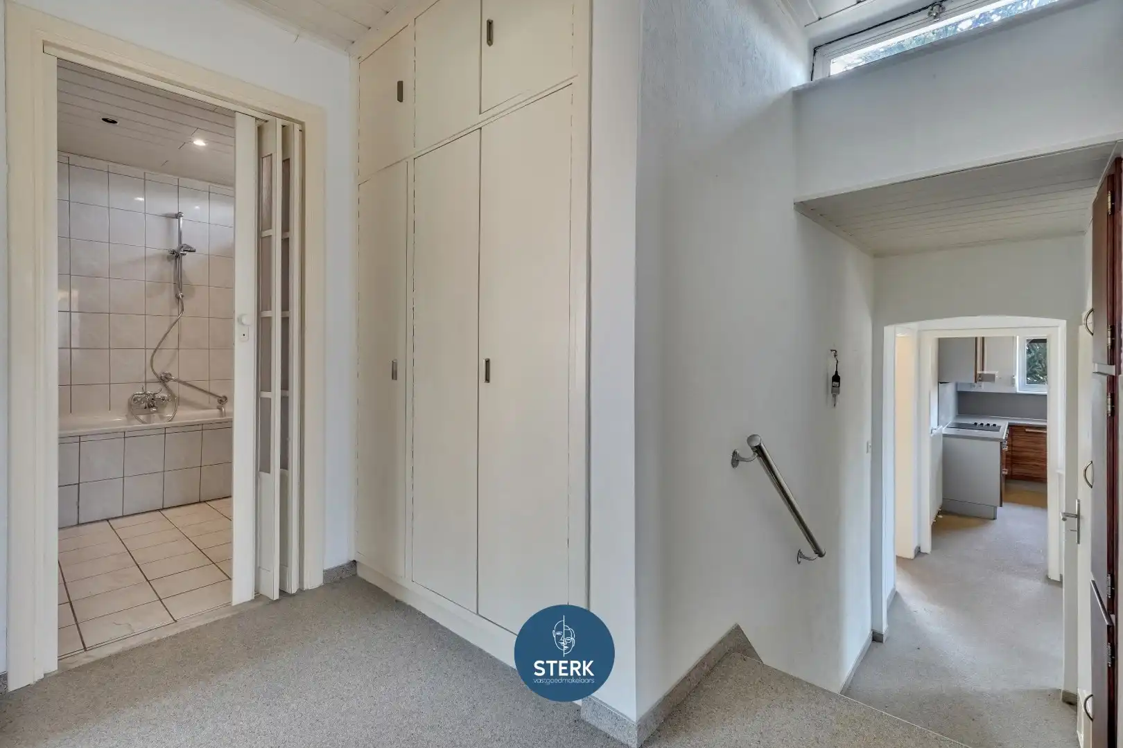 OP TE KNAPPEN SPLITLEVELWONING OP EEN GELIEFDE LOCATIE TE LANAKEN !  foto 10