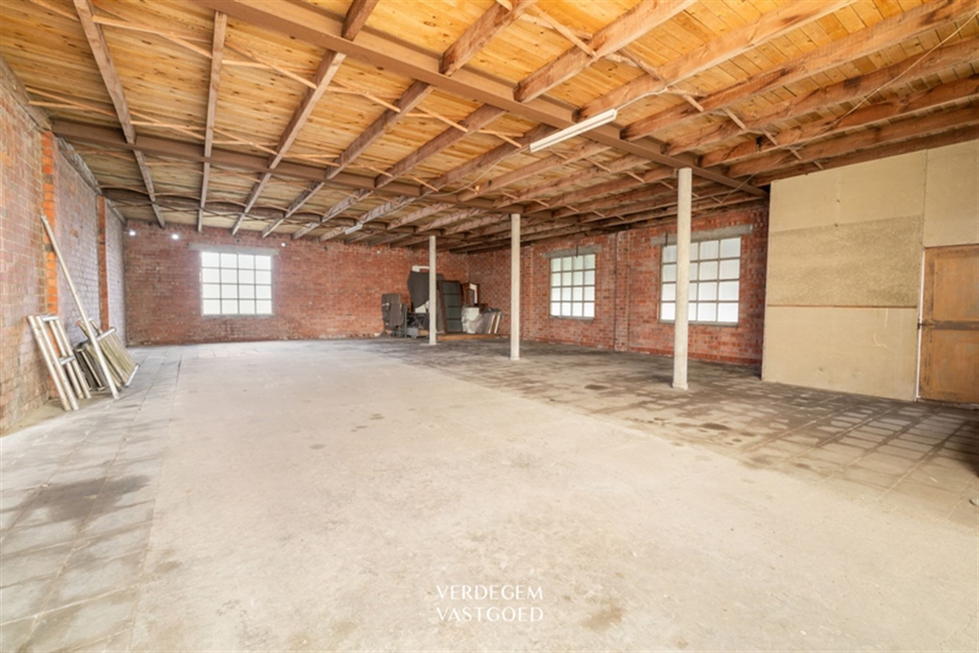xl villa met magazijn van ca. 300m² op perceel van 2.438m² foto 29
