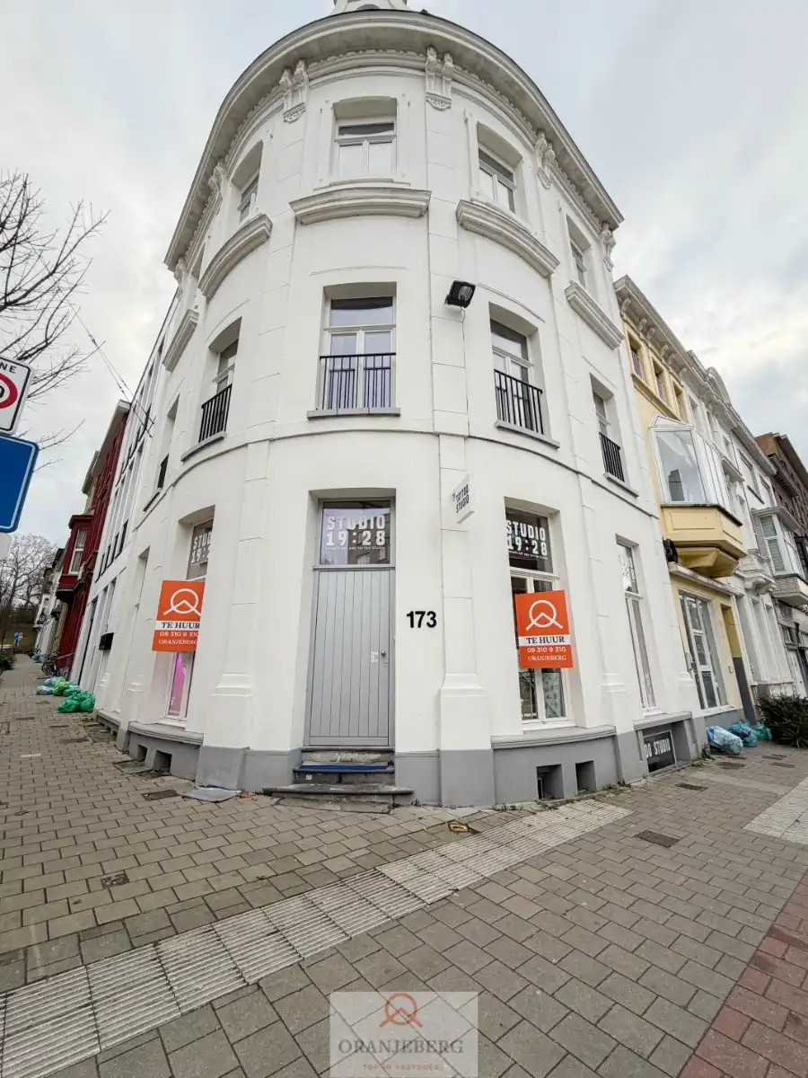 Hoekpand dichtbij station Gent-Sint-Pieters ! foto 28