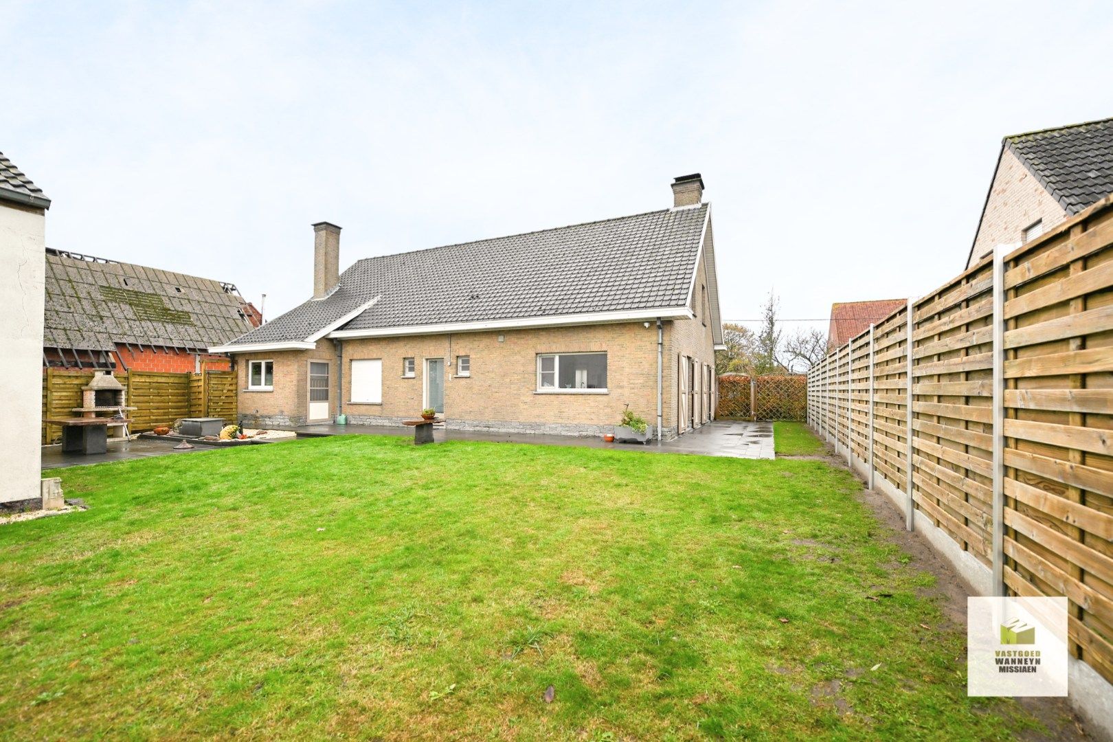 Ruime woning met 5 slaapkamers, groot bijgebouw (100m2) en landelijke vergezichten foto 24