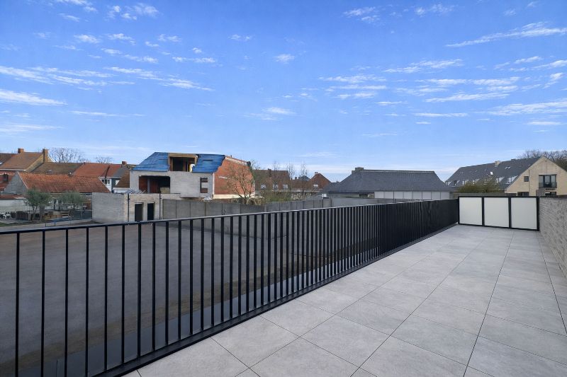 Appartement op eerste verdiep met groot leefterras. foto 6