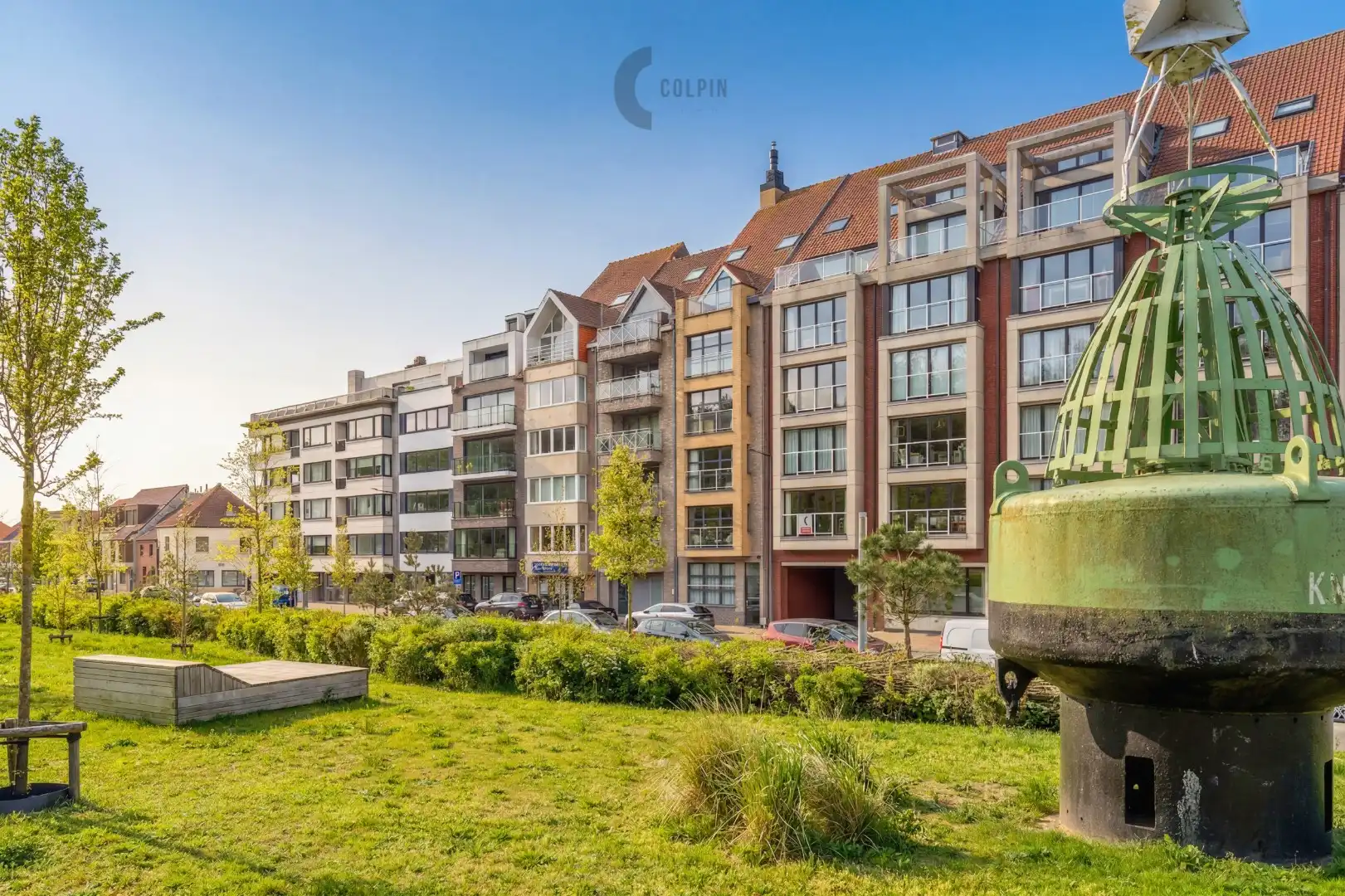 Centraal gelegen appartement op de Knokkestraat met open zicht foto {{pictureIndex}}