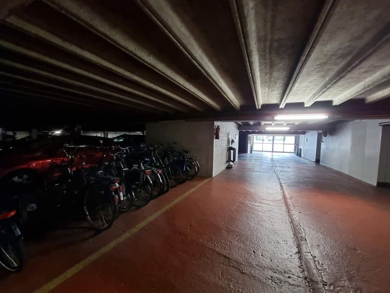 prachtig gelegen appartement met zicht over groen Linkeroever met parkeerplaats foto 17