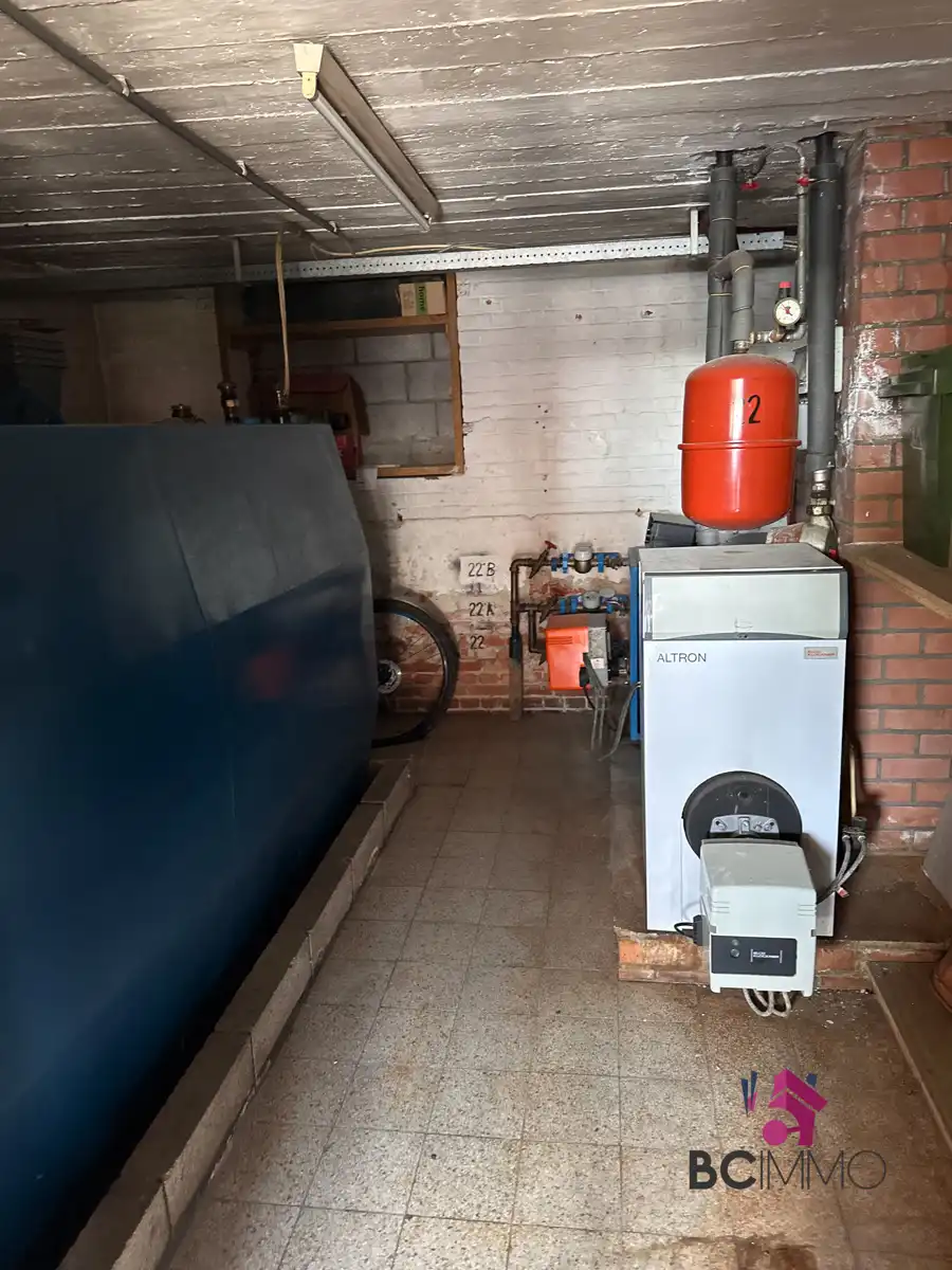 Karaktervolle woning met potentieel op rustige ligging foto 45
