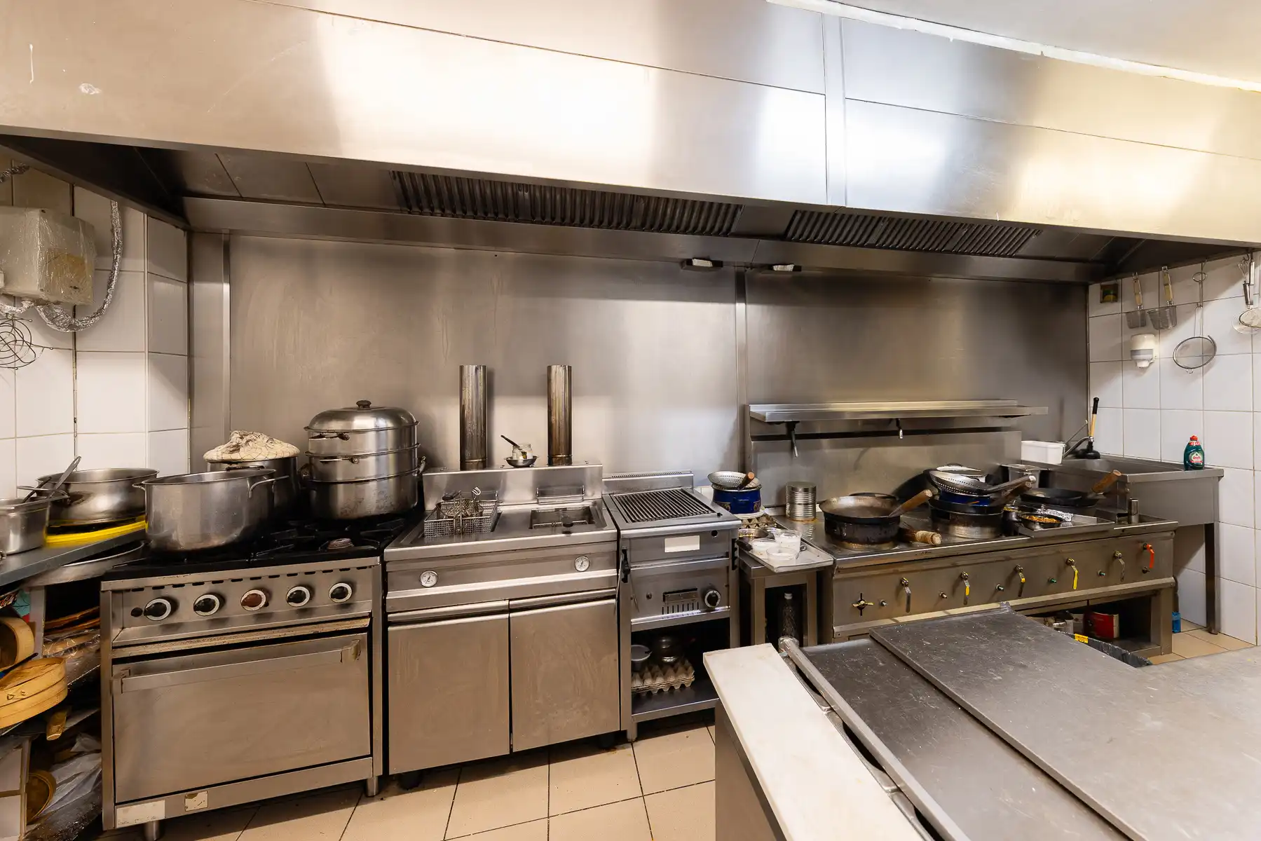 Handelsgelijkvloers (restaurant) met appartement foto 6