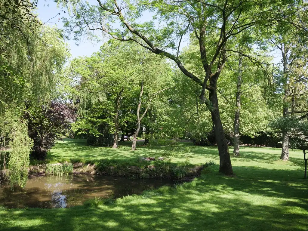 Bijzonder ruime en karaktervolle herenwoning met prachtige parktuin van ca. 6.800 m² in Oostakker foto 9