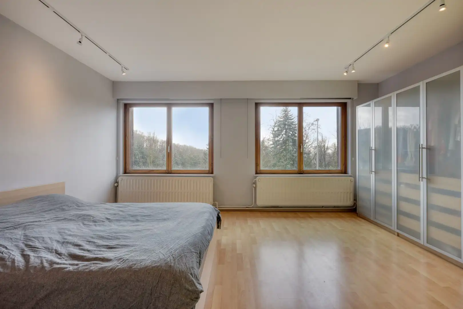 Ruime gerenoveerde villa met 5 slaapkamers en 2 badkamers, tuin en garage in Kessel-Lo, EPC-waarde 285 kWh/m²  foto 15