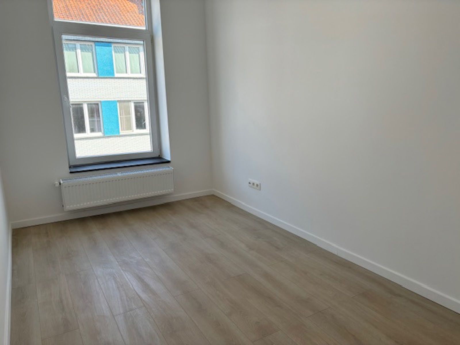 Volledig rerenoveerde woning 5 slpks 2 badks centrum Landen foto 21