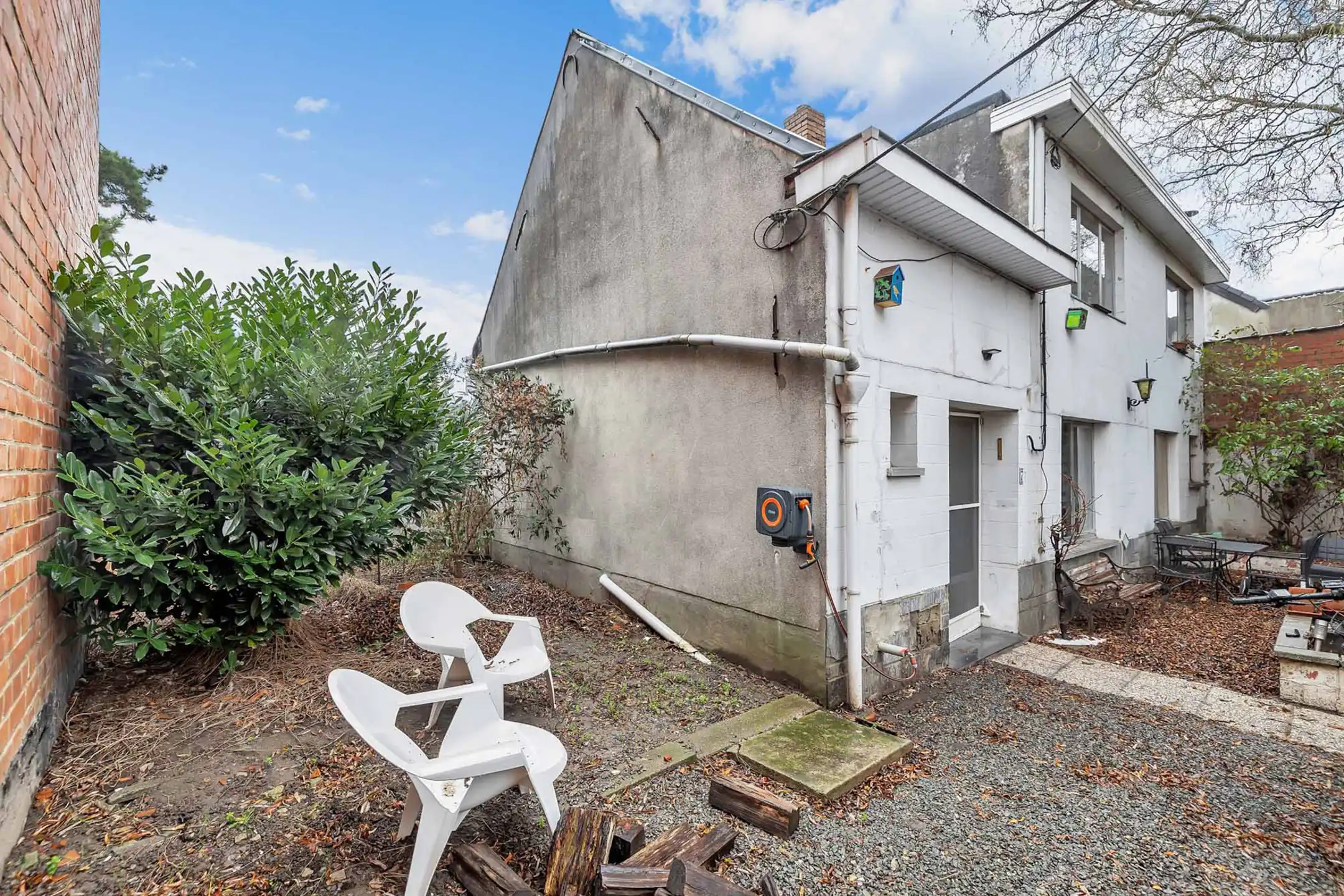 Te renoveren woning met tuin op commerciële ligging foto 23