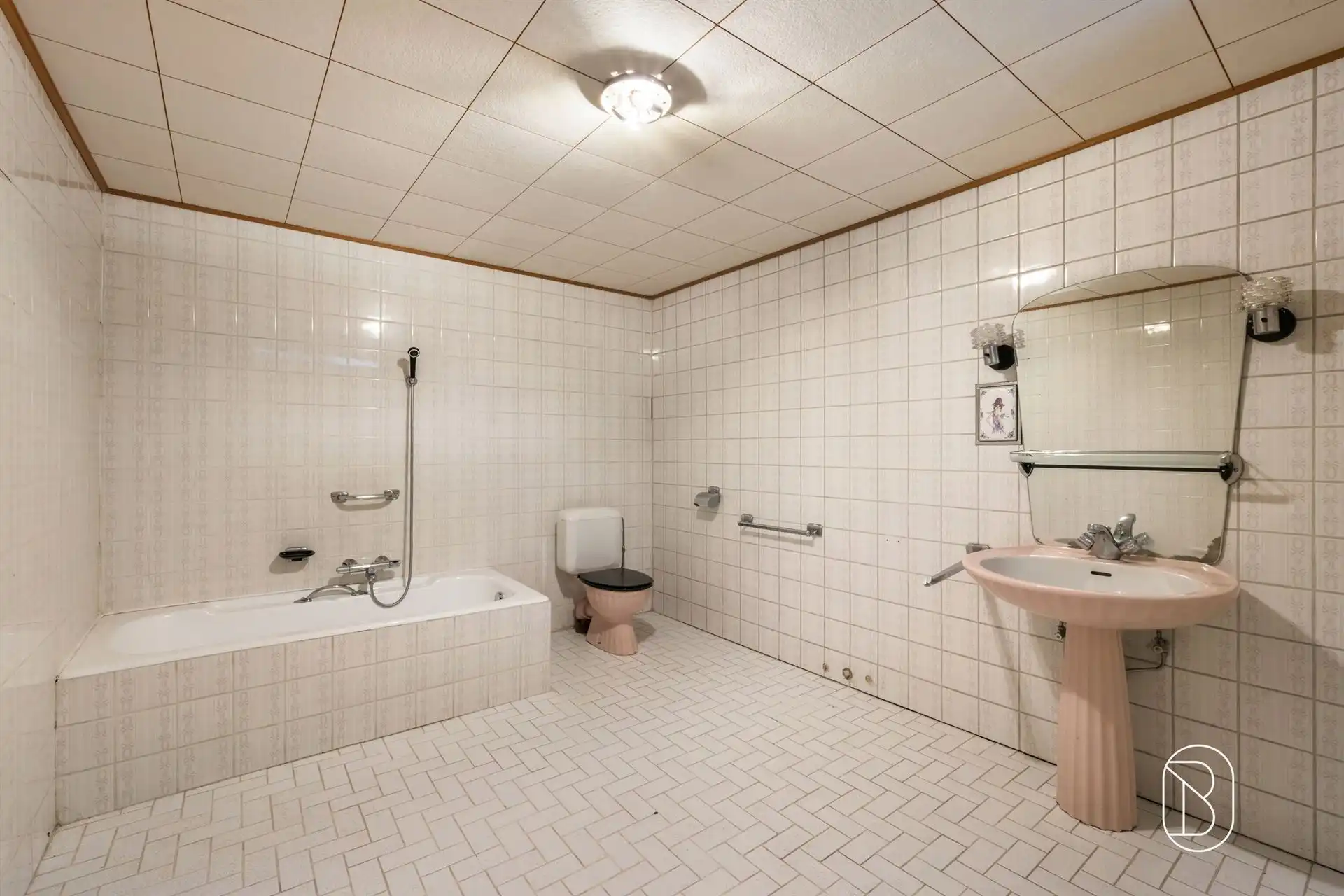 Ruime woning met werkplaats van 200 m² en diepe tuin foto 13