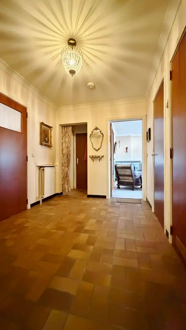 Ruim en lichtrijk appartement met garage, terras en open zicht foto 2