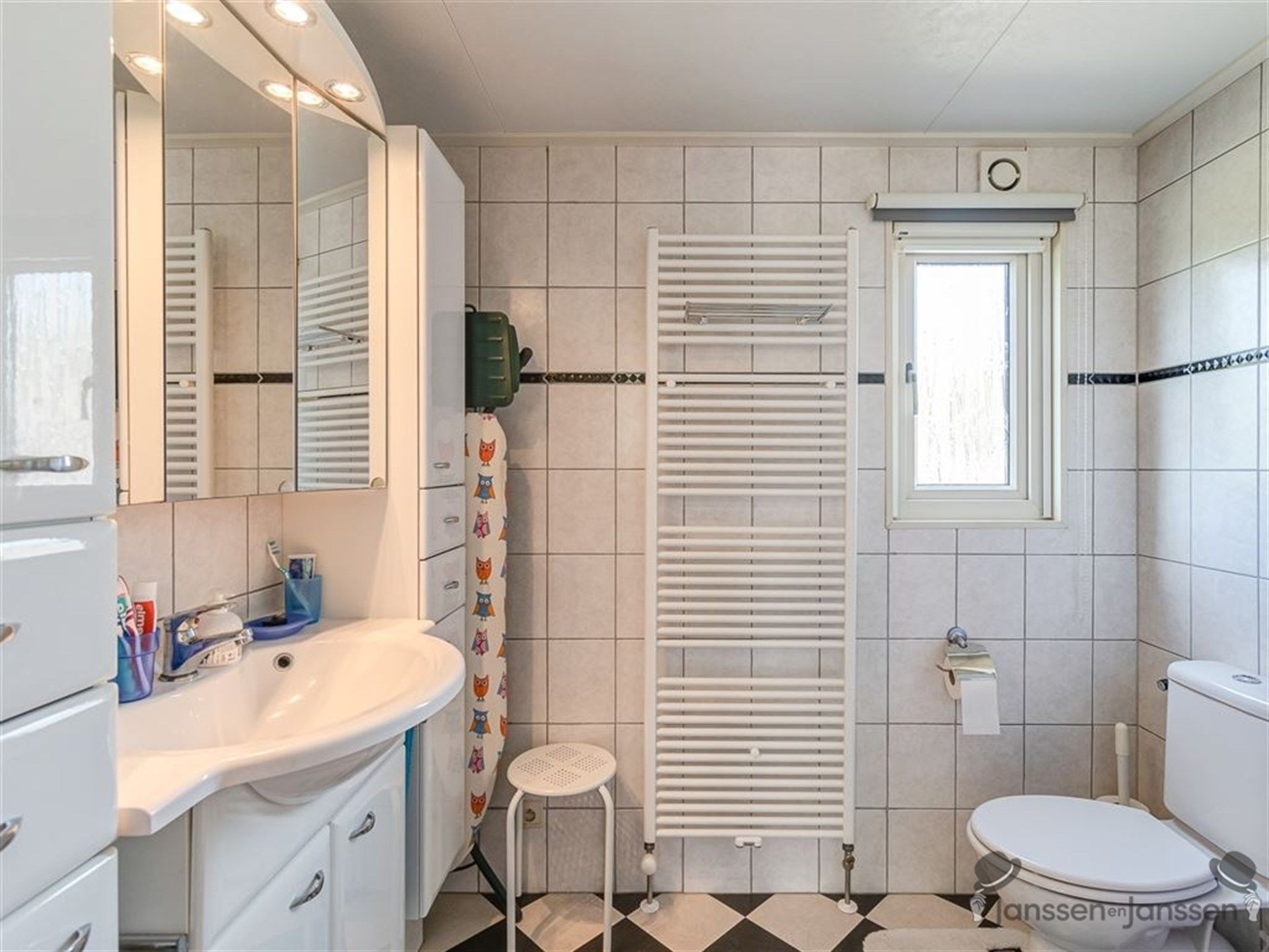 Rustig gelegen bungalow met tuintje - permanente bewoning toegestaan! foto 6