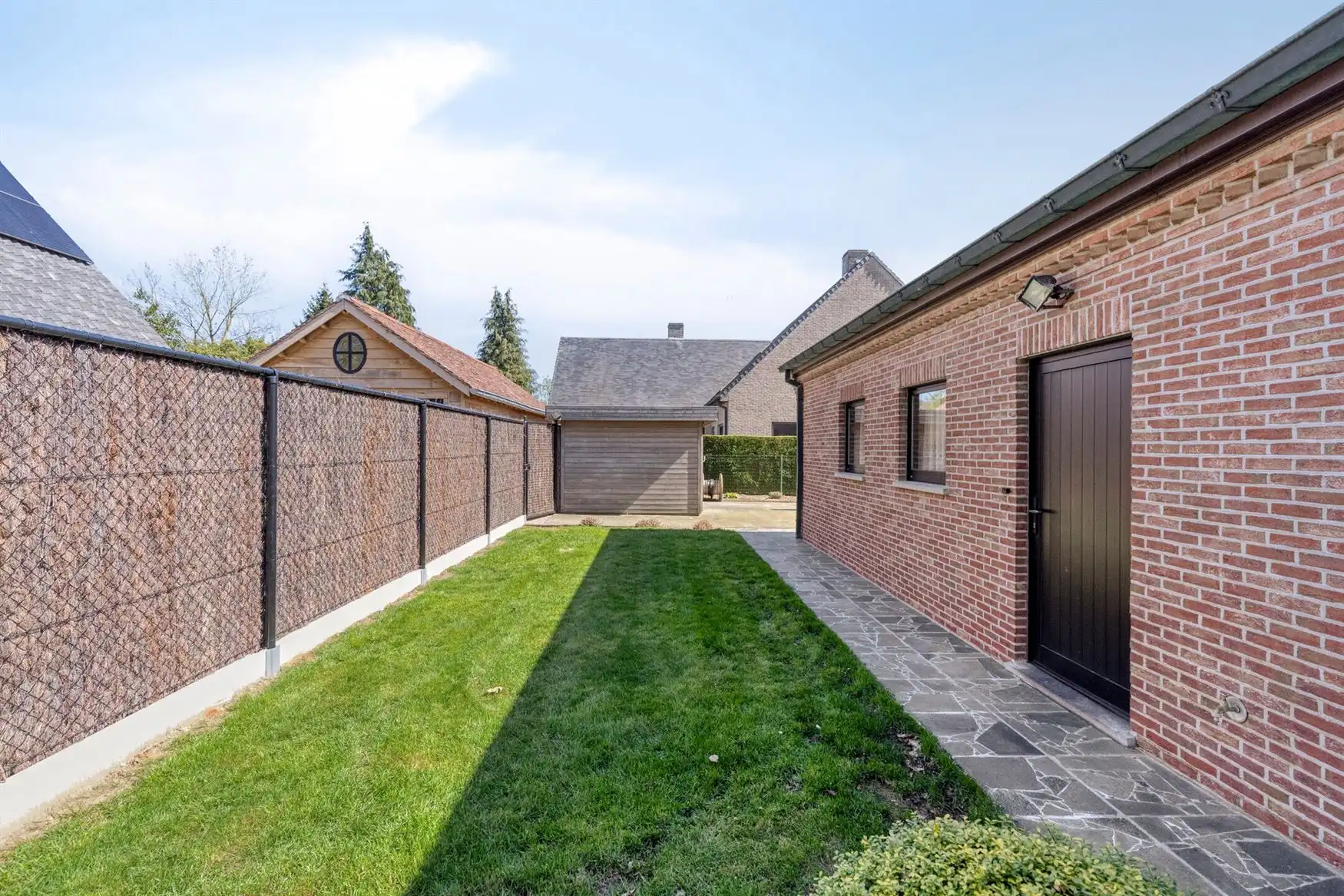 Ruime bungalow op toplocatie foto 25