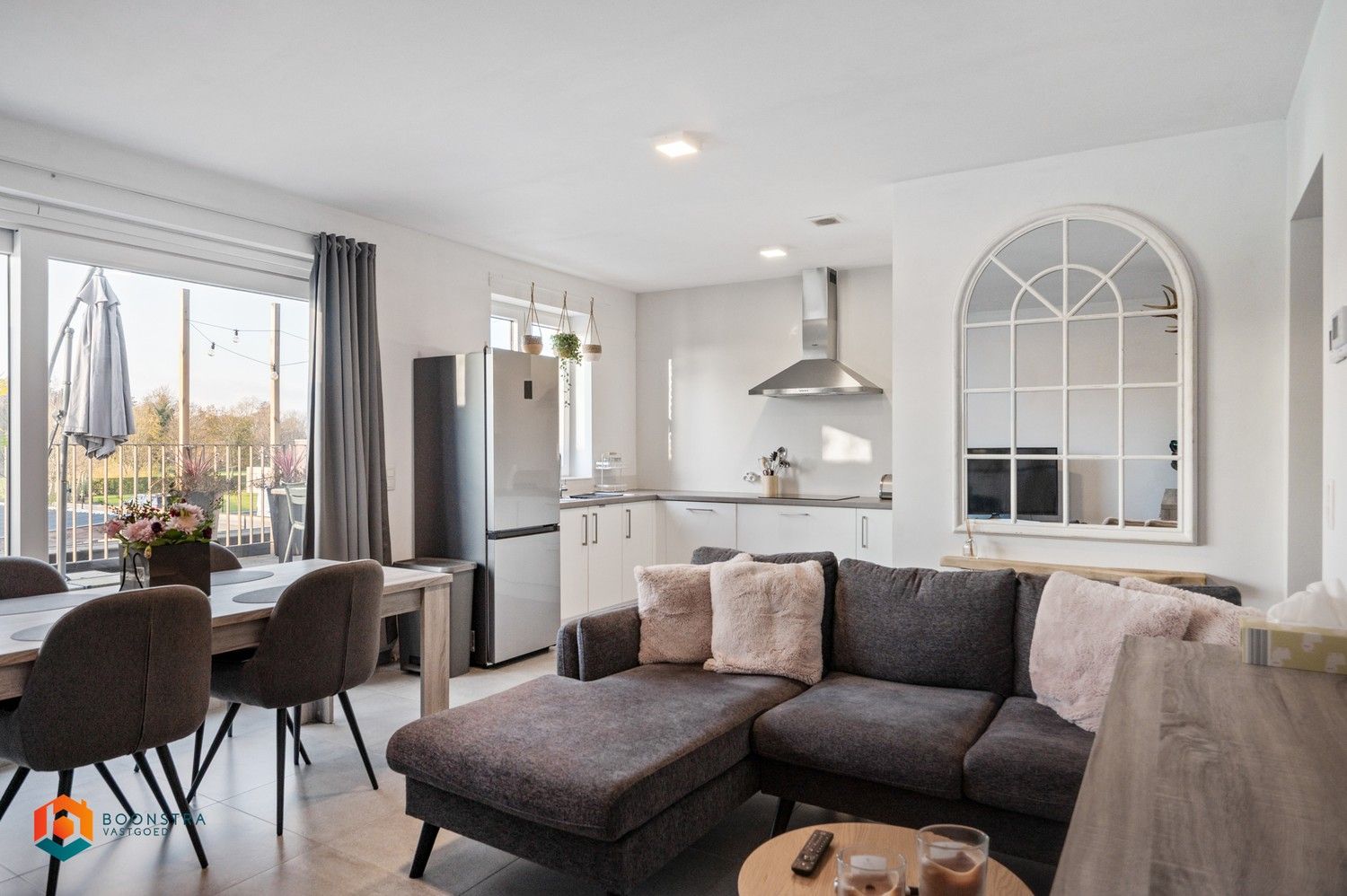 Recent app. met 1 slpkr en ruim terras te Grasheide foto 2