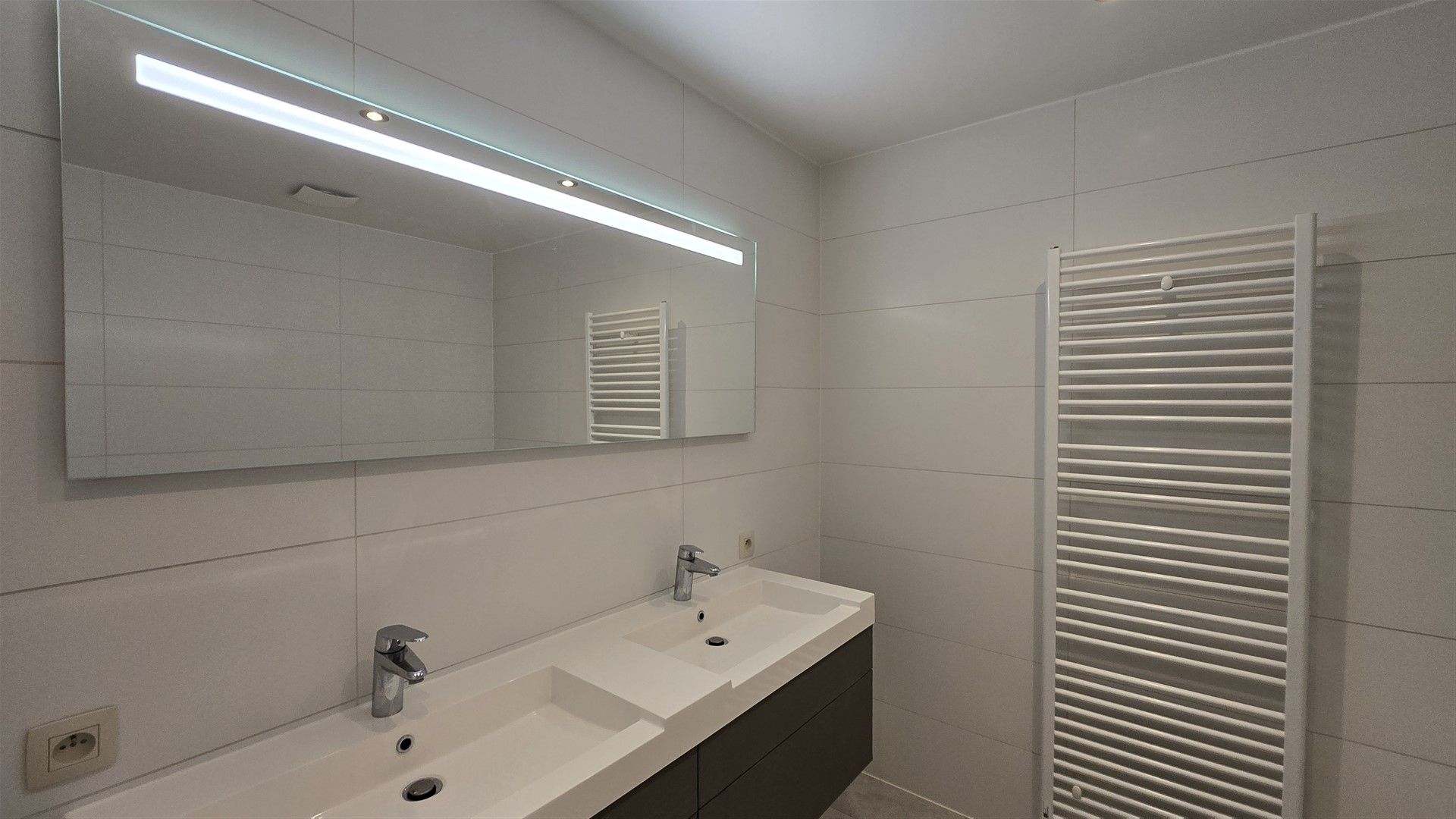 Moderne, energiezuinige woning (200m²) met 4 slaapkamers en tuin foto 21