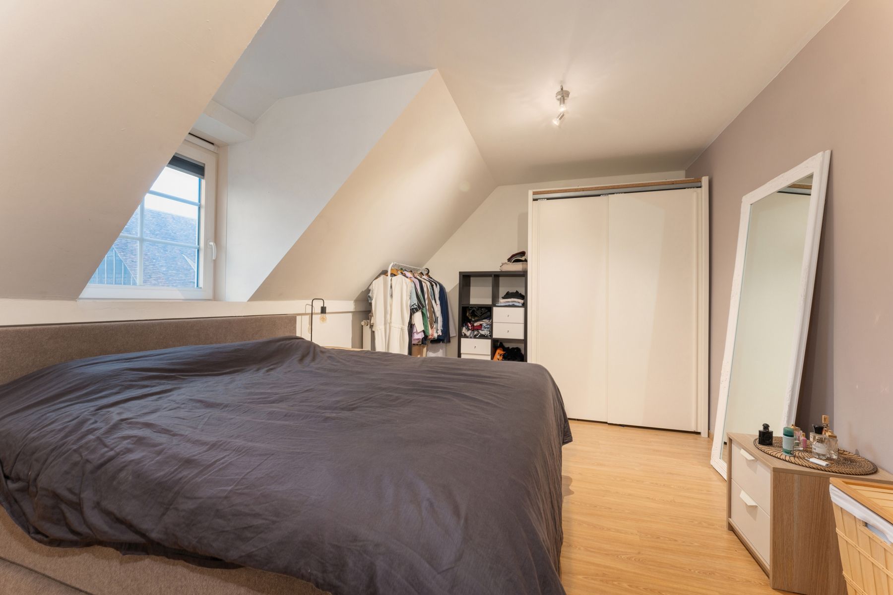 Instapklare woning  met 4 slpk, garage en stadstuin foto 9