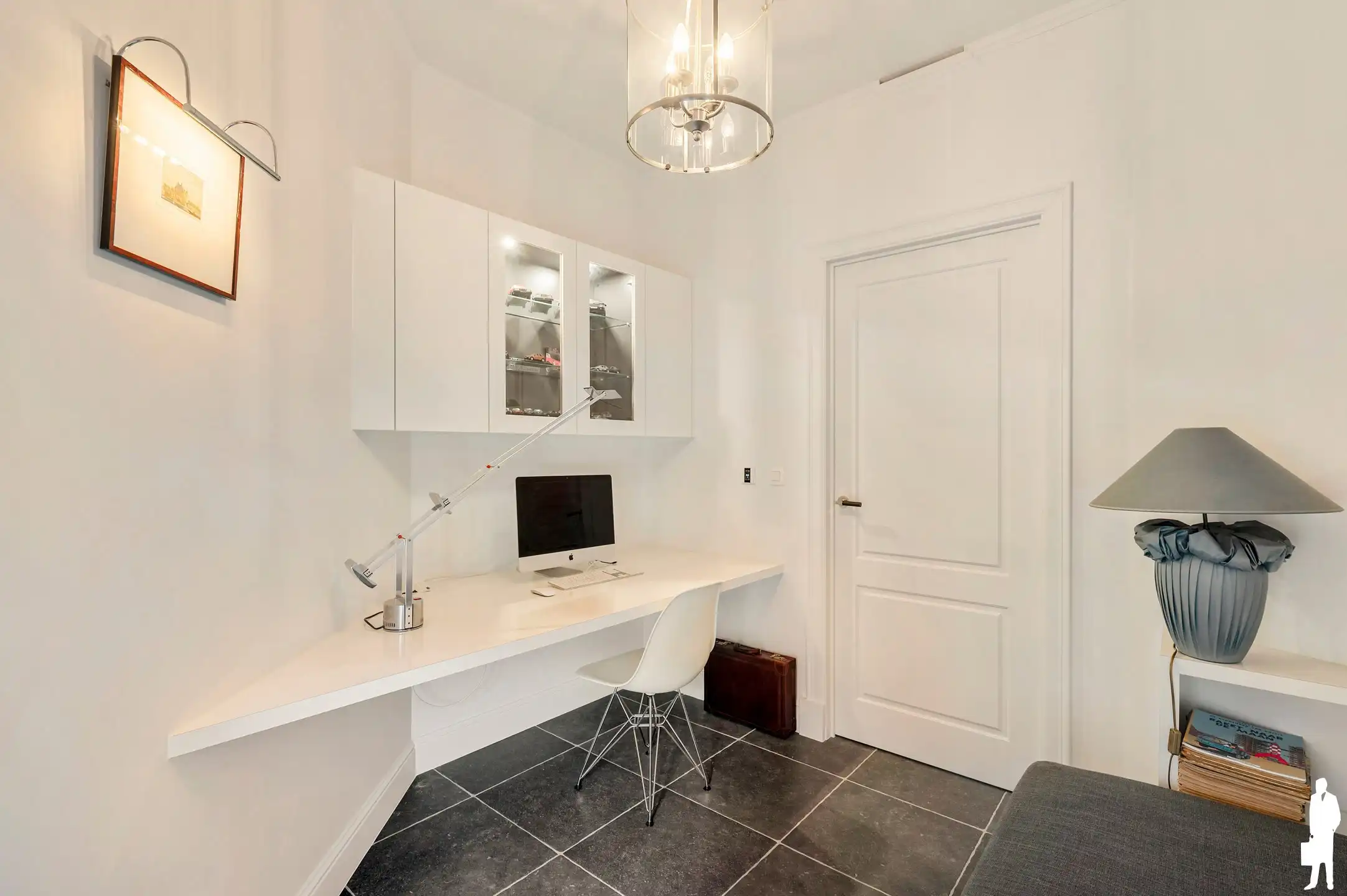 Lichtrijk BEN-appartement met open waterzicht in London Residence foto 18