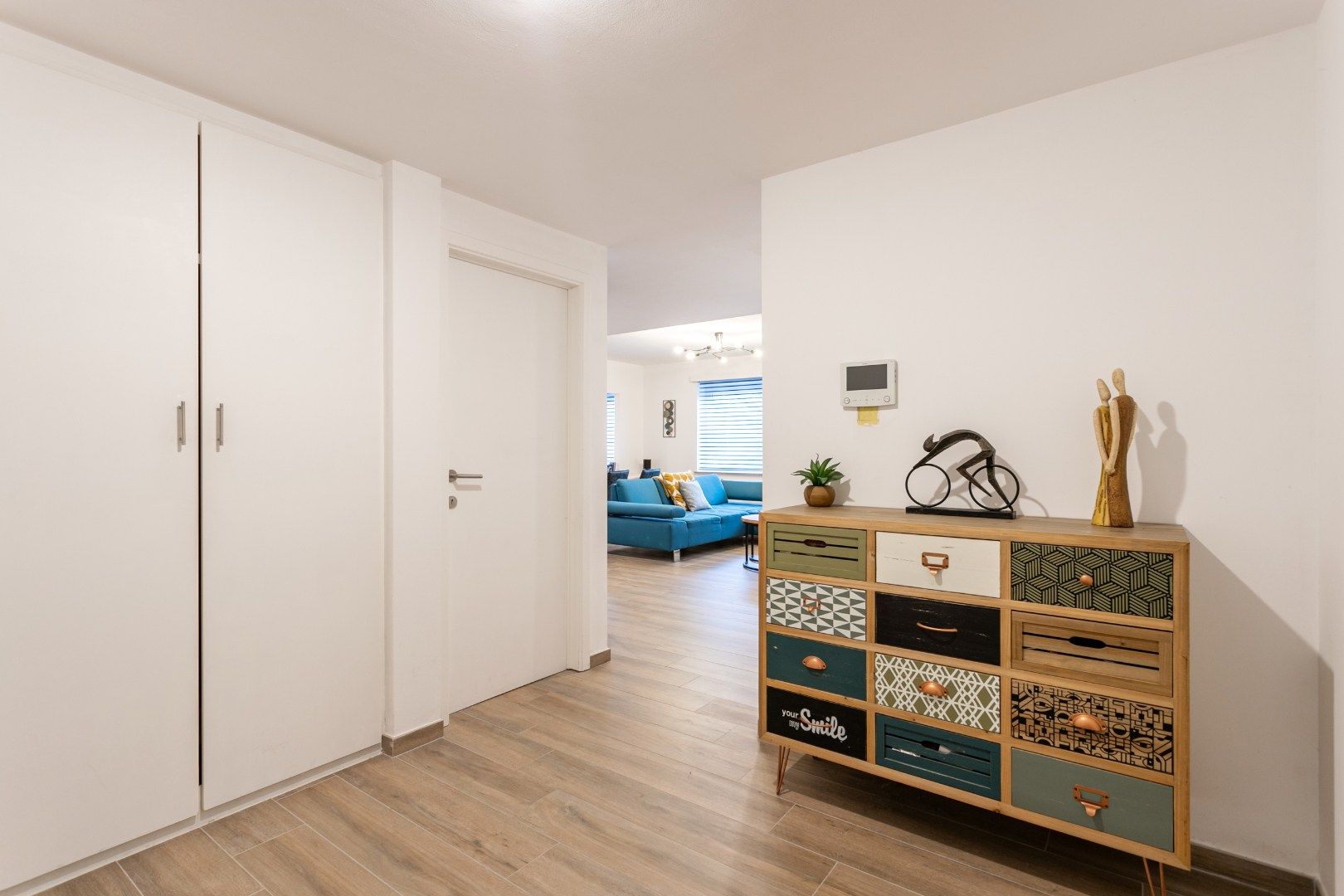 Instapklaar 2k-app in het centrum van Halle, met balkon en kelder foto 9