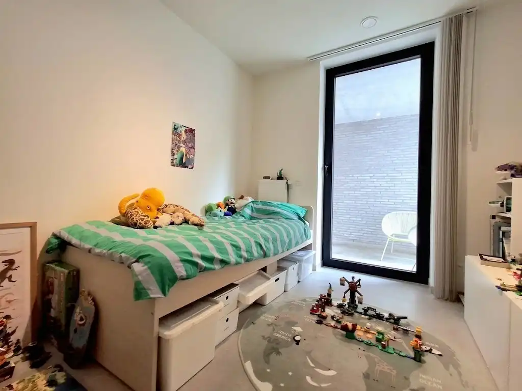 RECENT INSTAPKLAAR APPARTEMENT MET 3 SLPKS | 2 TERRASSEN EN GARAGE IN HARTJE PITTEM foto 9