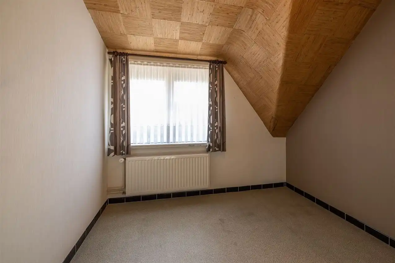 Degelijk woonhuis op topligging in Zichem op fietsafstand station foto 20