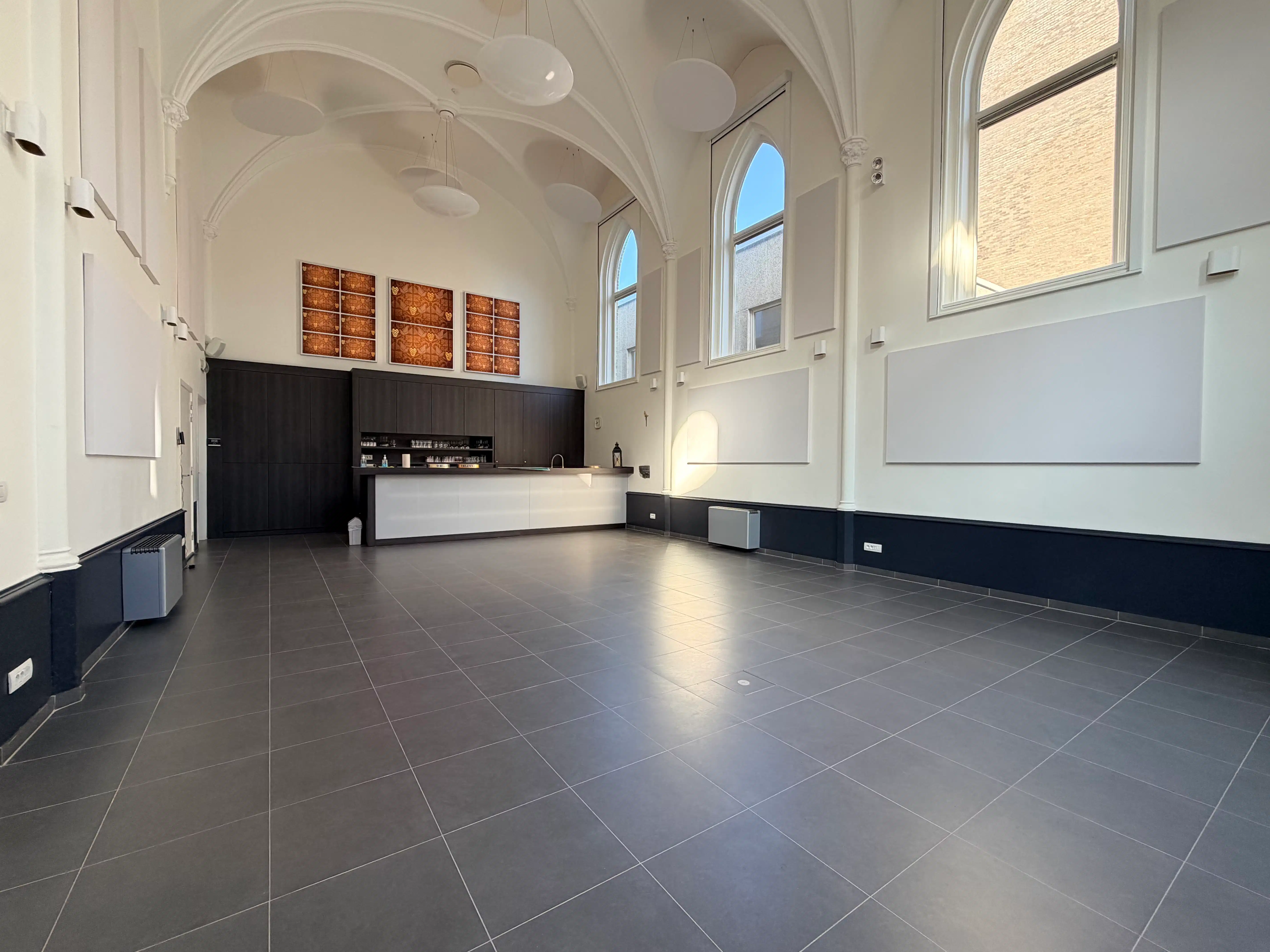 Instapklaar handelsgelijkvloers 250 m² Middelkerke foto 3