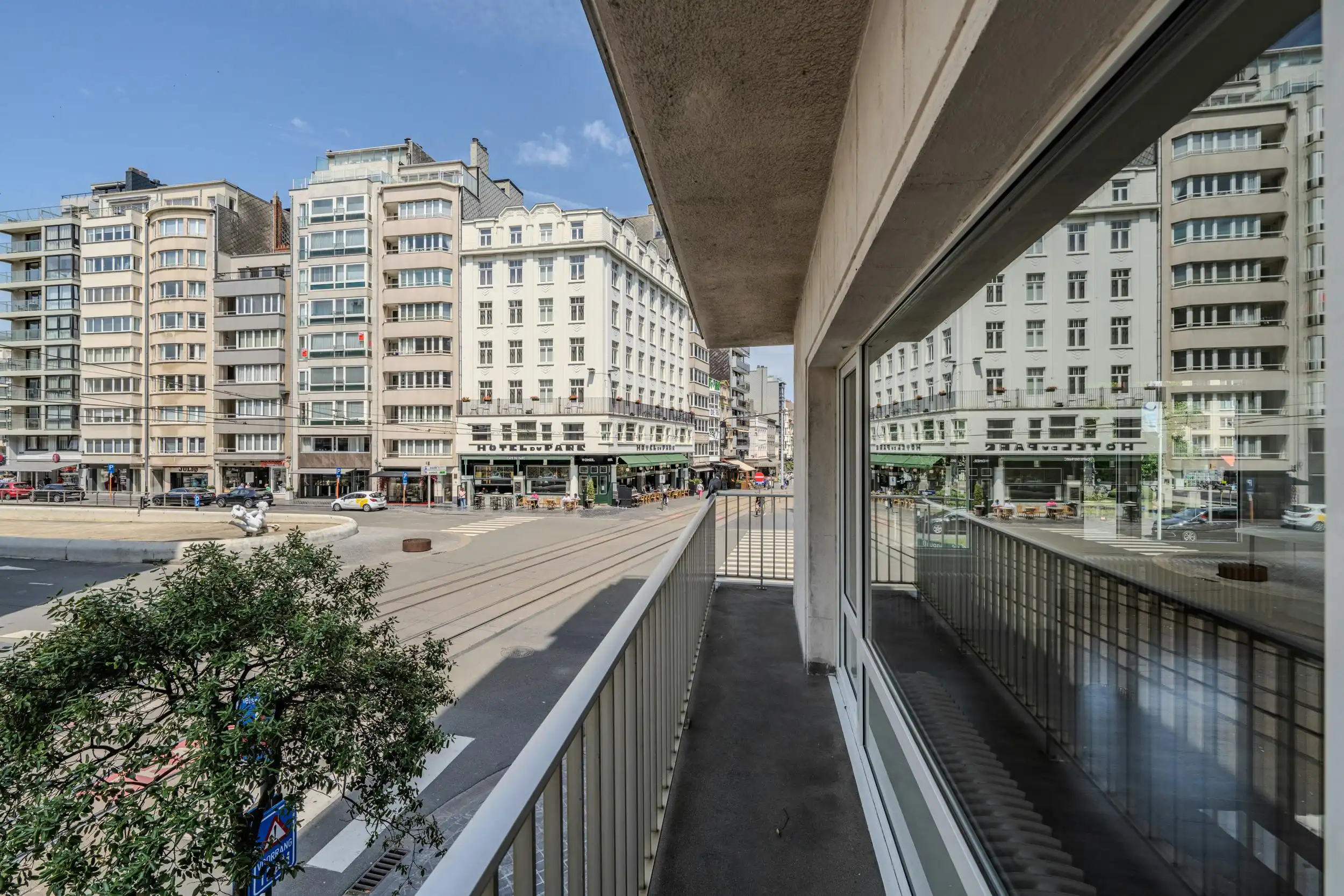 Lichtrijk hoekappartement te centrum Oostende foto 5