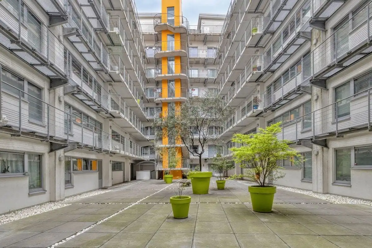 Loft nabij Zuidstation Sint-Gillis met 2 slaaphoeken/-kamers foto 15