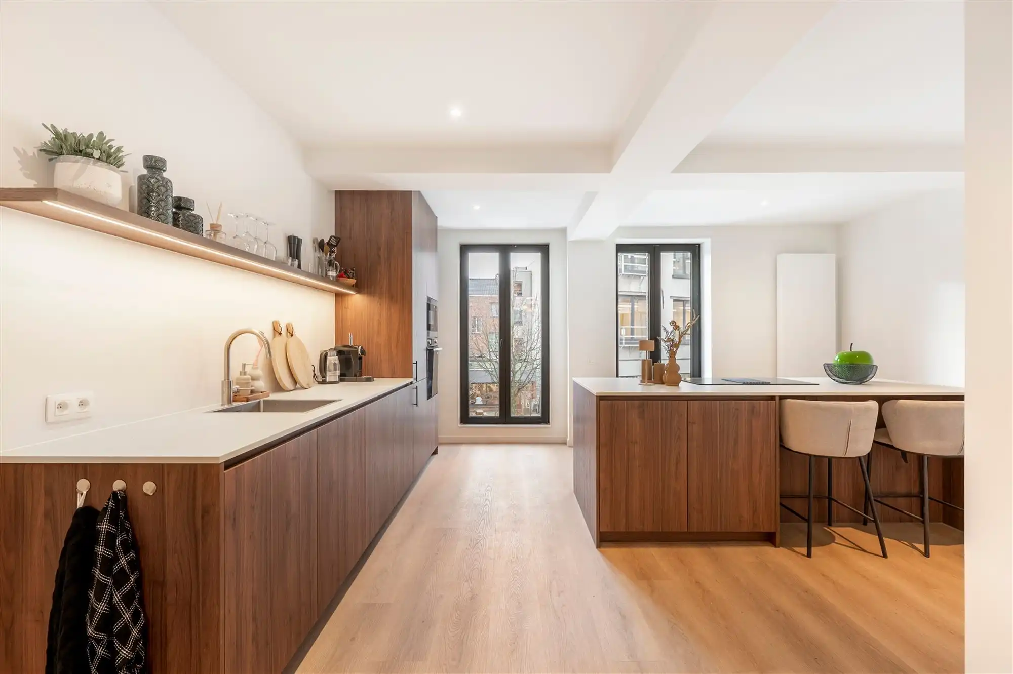 Ruim duplex appartement met dakterras foto {{pictureIndex}}