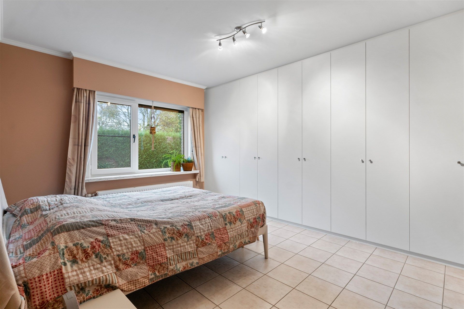 Bungalow op 660m² grond, met 2 slaapkamers.  foto 11