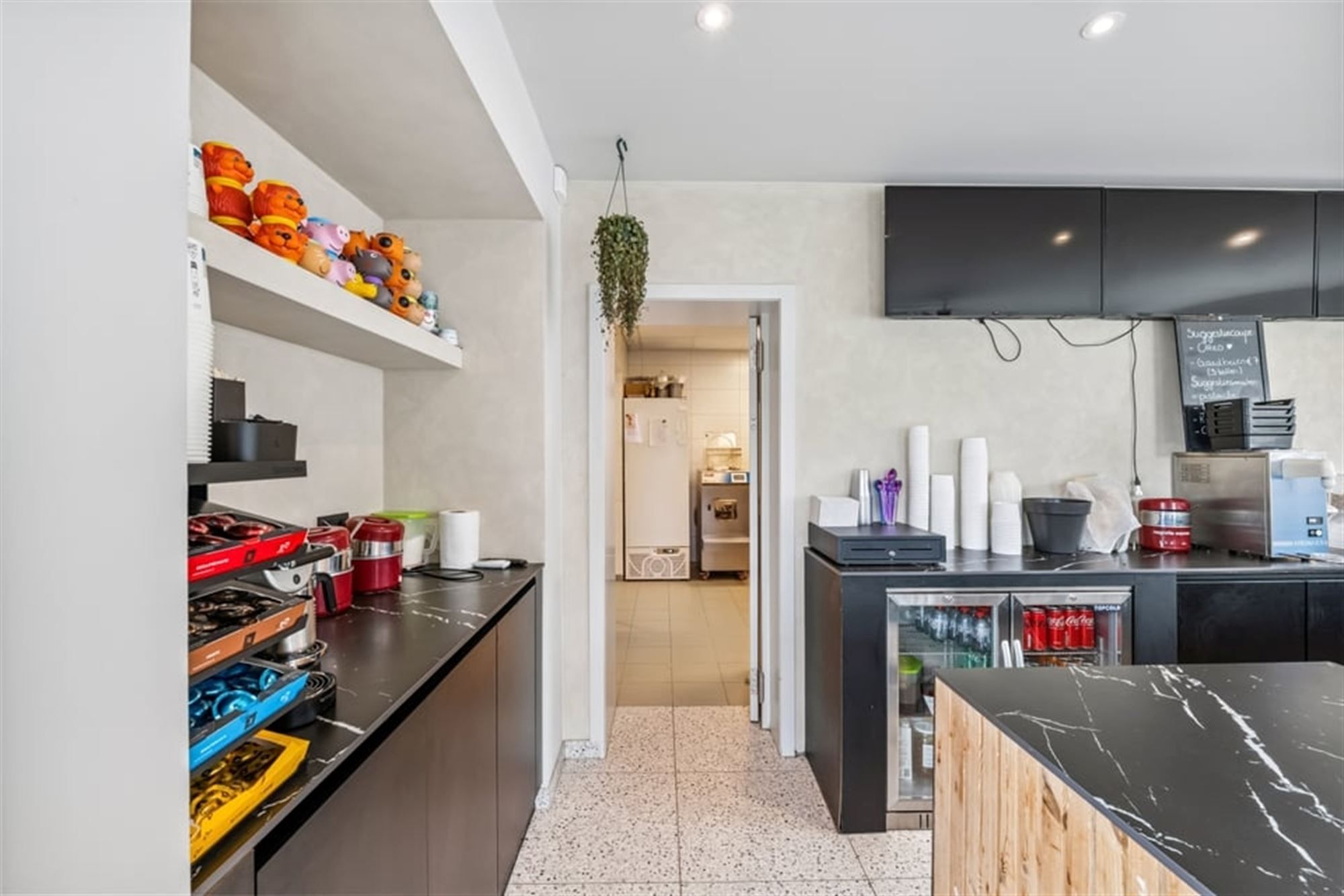 INTERESSANTE OPBRENGSTEIGENDOM MET HANDELSRUIMTE EN APPARTEMENT  foto 15