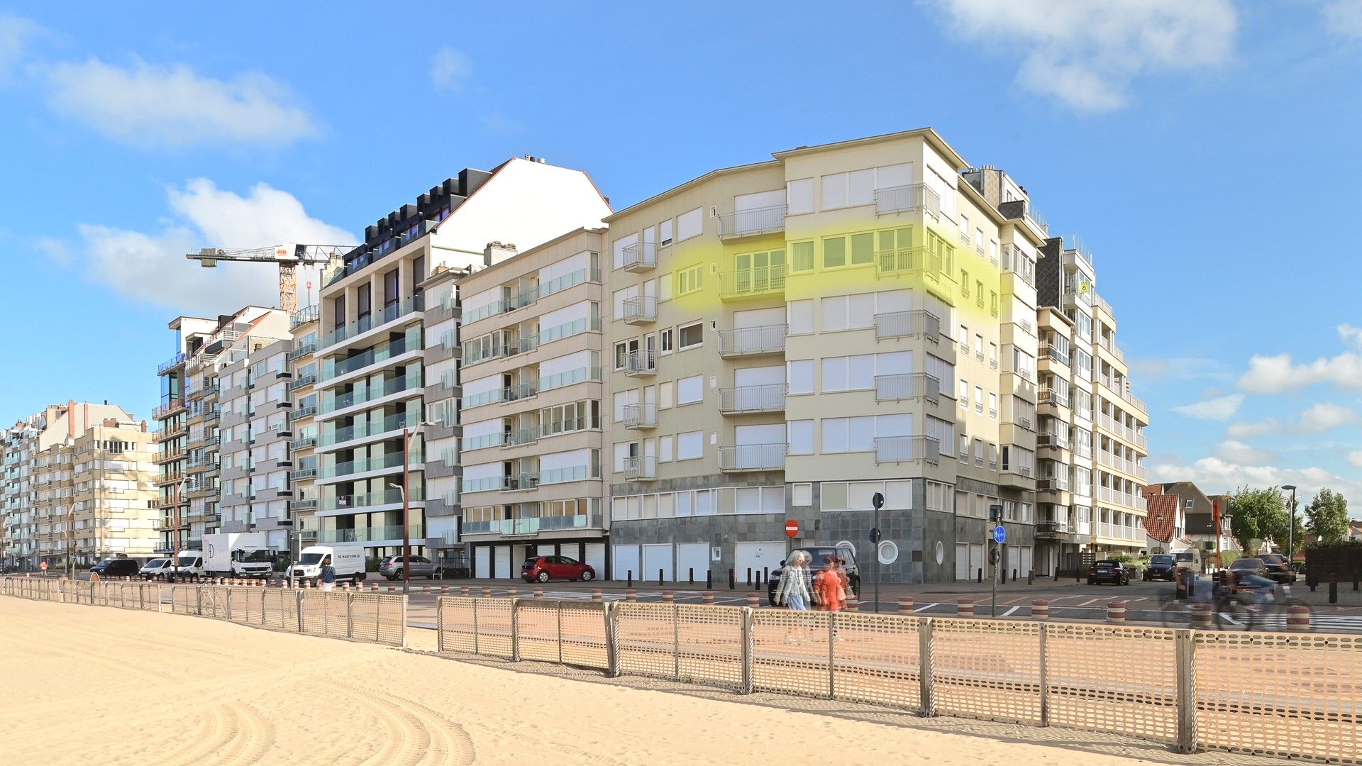 Lichtrijk hoekappartement met panoramisch zeezicht foto 2