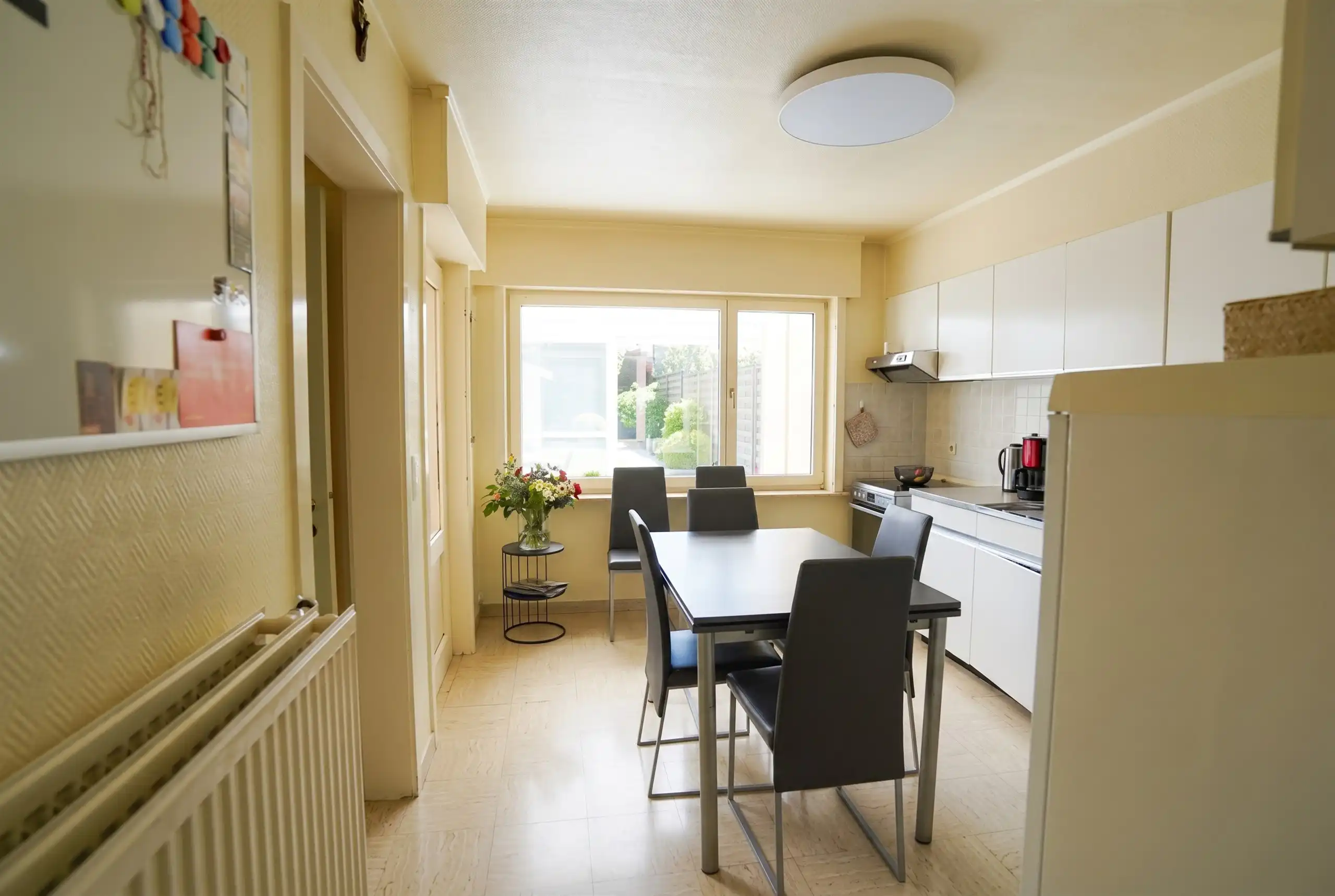 Blikvanger in z'n prijscategorie! Tip-top verzorgde woning! foto 11