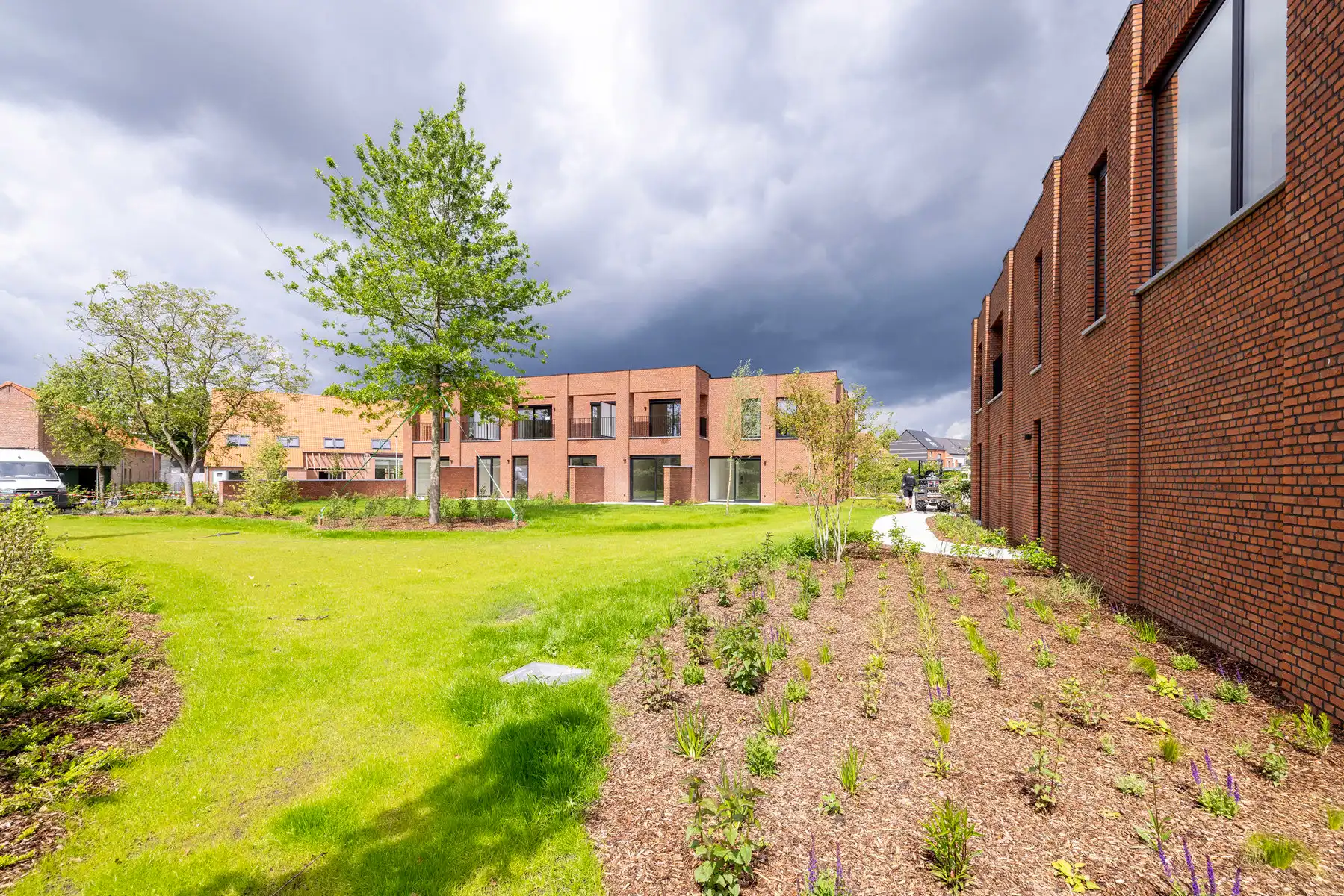 Nieuwbouw woning met 4 slaapkamers foto 2