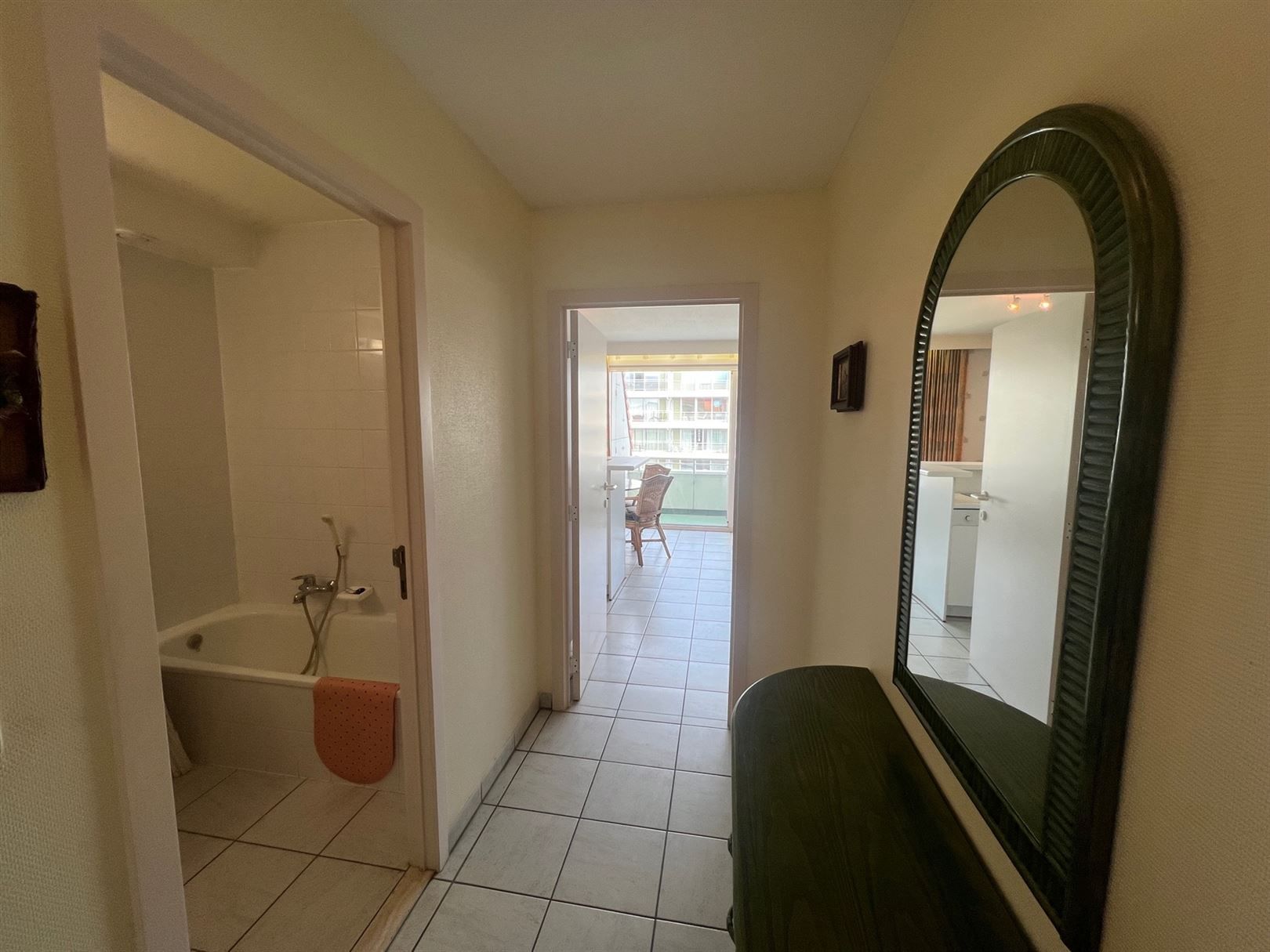 Riante dakstudio met groot terras en terrasberging foto 8