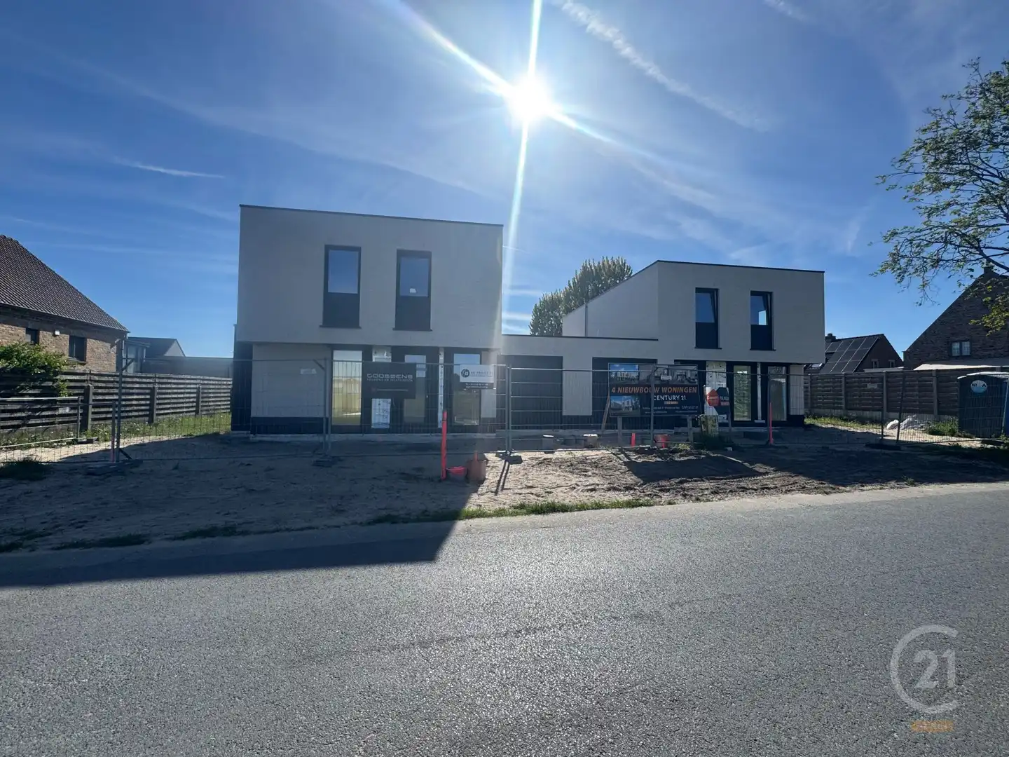 Moderne gezinswoningen met 3 ruime slaapkamers, 2 badkamers en inpandige garage! foto 11