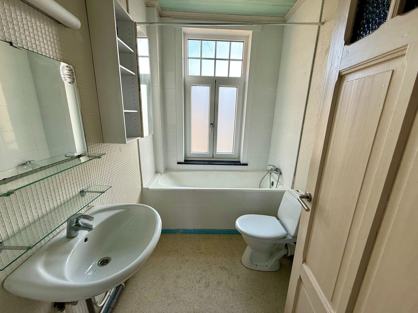 Te koop: Charmante halfopen villa in cottage stijl met ruime tuin en topligging! foto 12