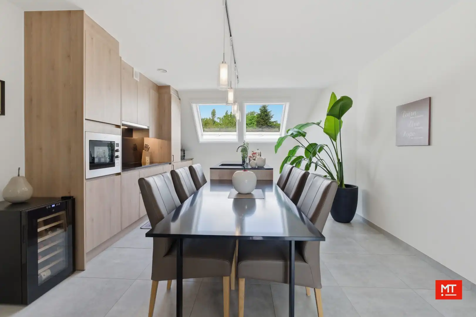 Modern, instapklaar appartement met 2 slpk en zonnig terras in centrum Zonnebeke foto 5