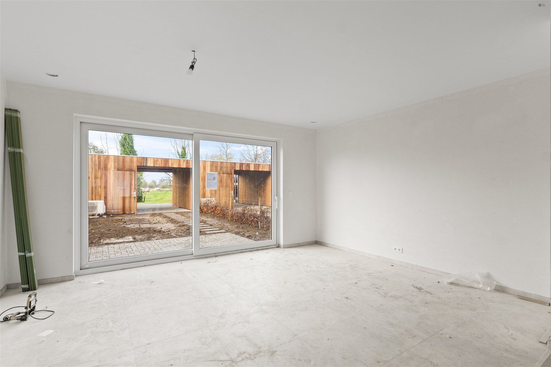 Kwalitatieve rijwoning te Vrasene foto 13